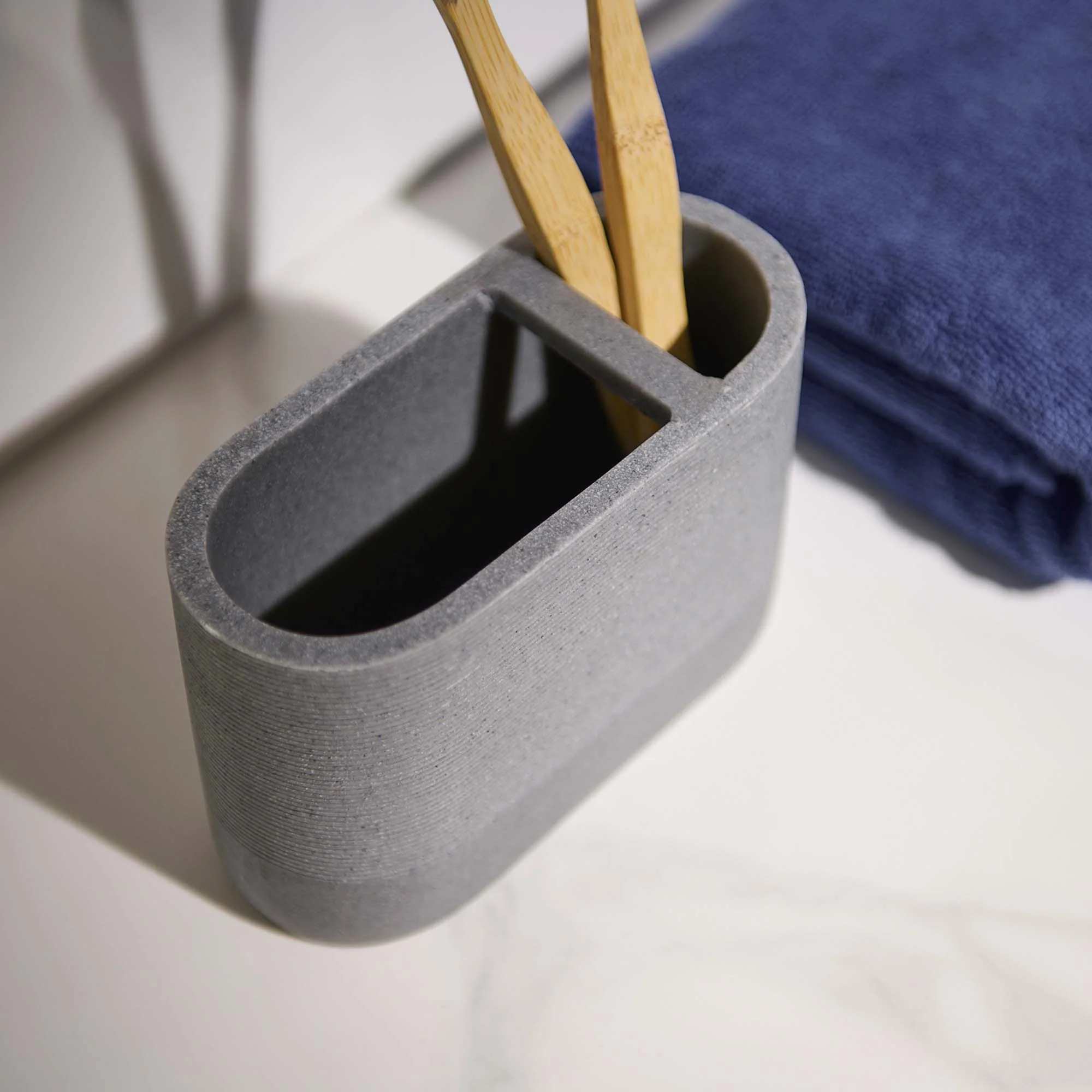 Amara Dual Toothbrush Holder - Amara Dual Toothbrush Holder - Image 4
