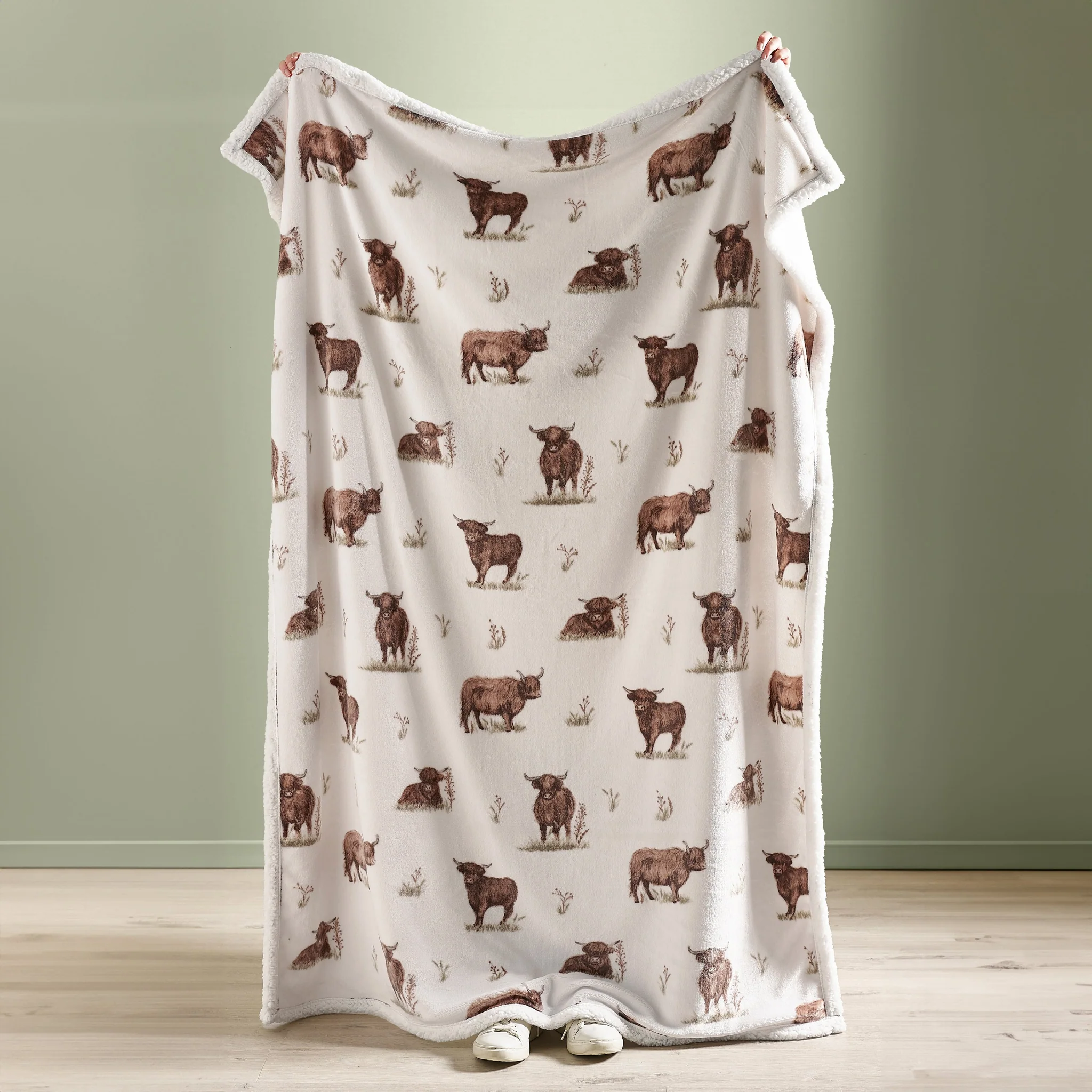 Catherine Lansfield Angus Highland Cow Throw - Angus Highland Cow Throw 130X170CM - Image 3