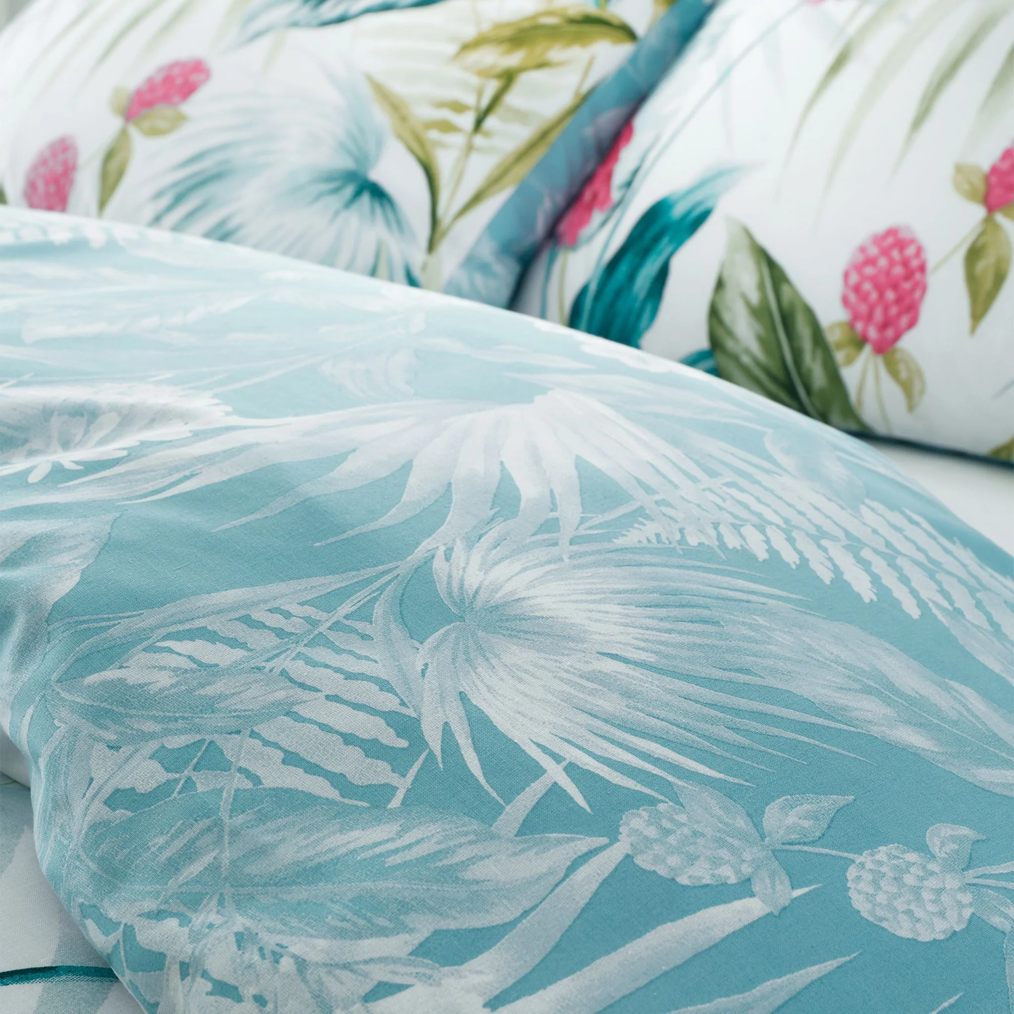 Catherine Lansfield Aruba Tropical Green Floral Duvet Set - DISC Aruba Tropical Floral Duvet Set - Image 4