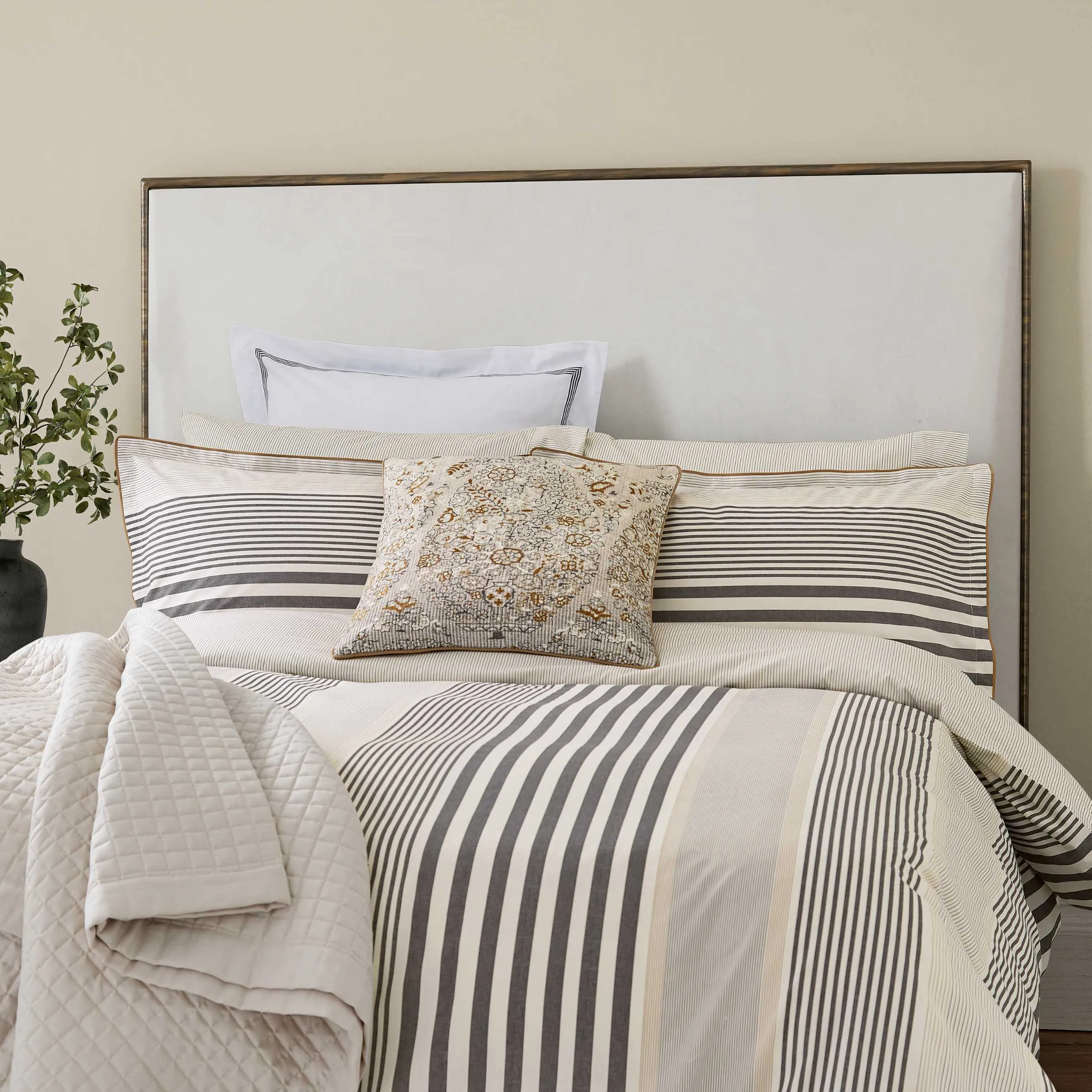 Bedeck Of Belfast Alba Duvet Set - Alba Duvet Set Double - Image 2