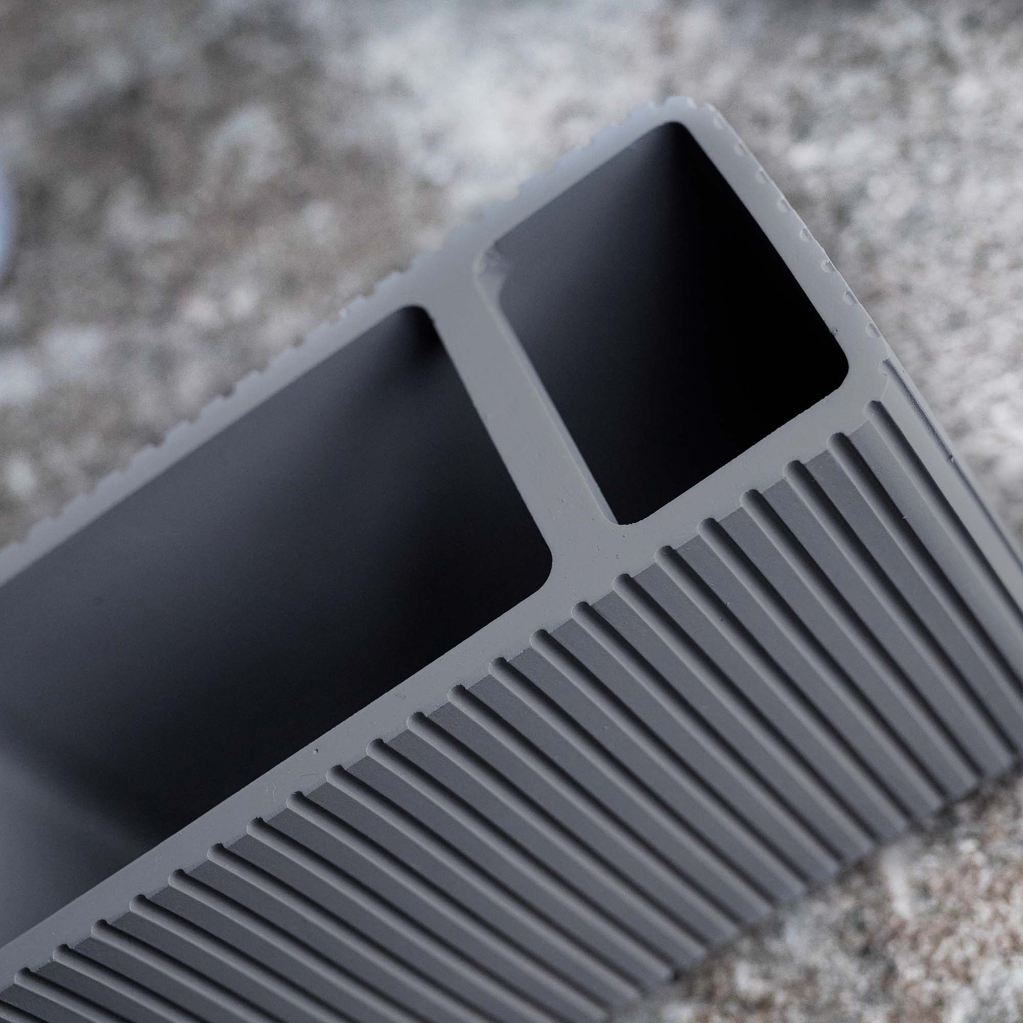 Berkeley Grey Toothbrush Tidy - Berkeley Toothbrush Tidy Grey - Image 4