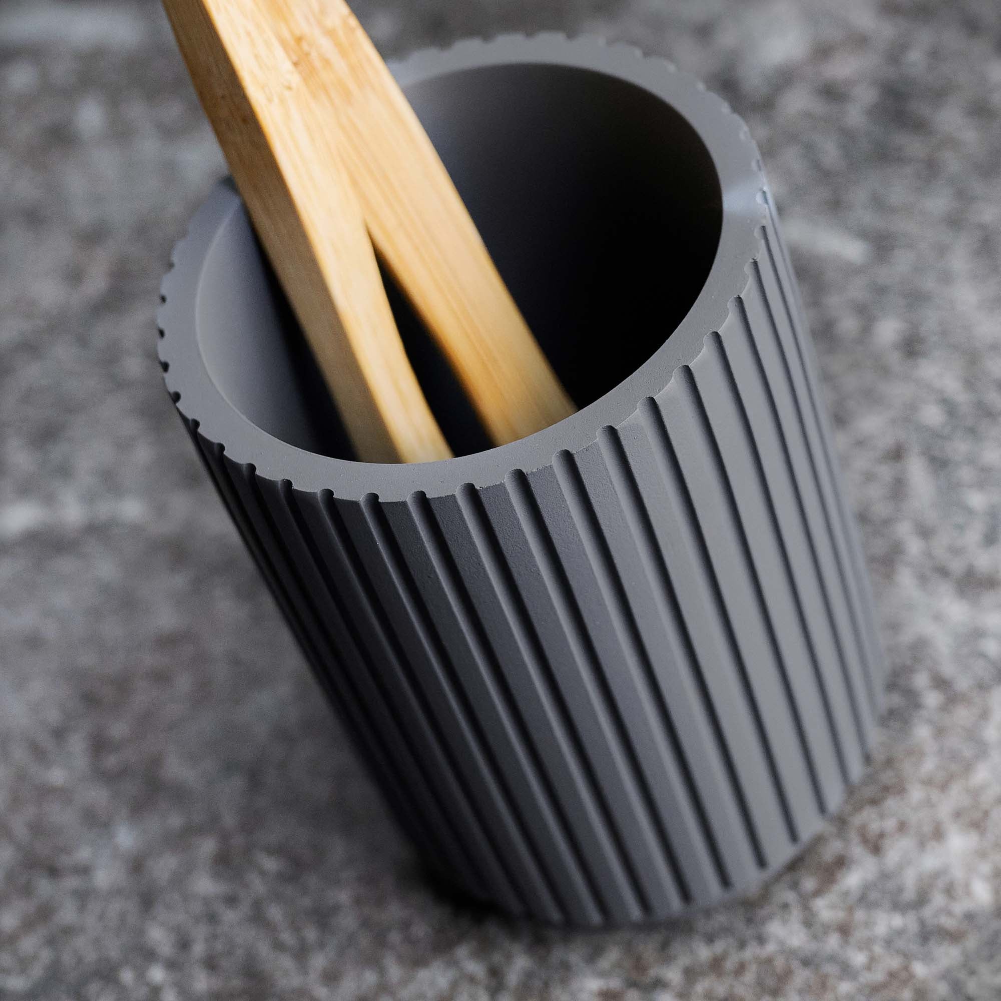 Berkeley Grey Toothbrush Holder - Berkeley Tumbler Grey - Image 3