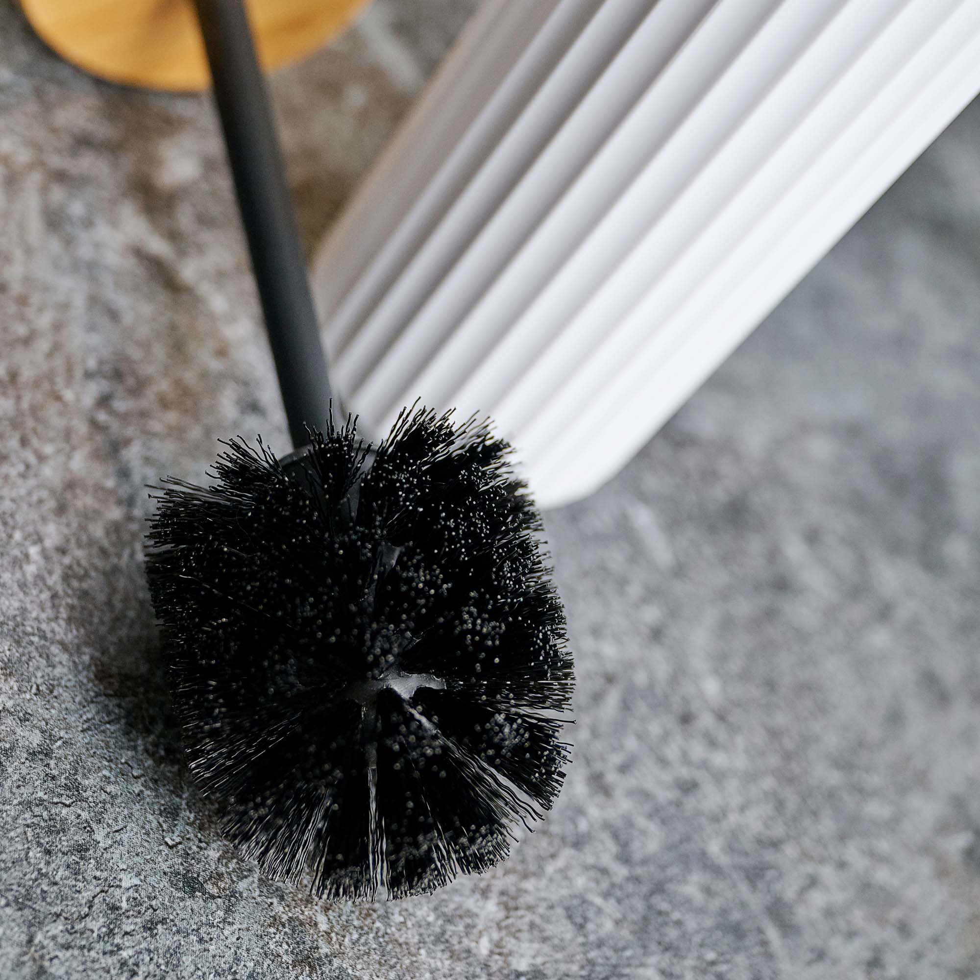 Berkeley White Toilet Brush - Berkeley Toilet Brush White - Image 3
