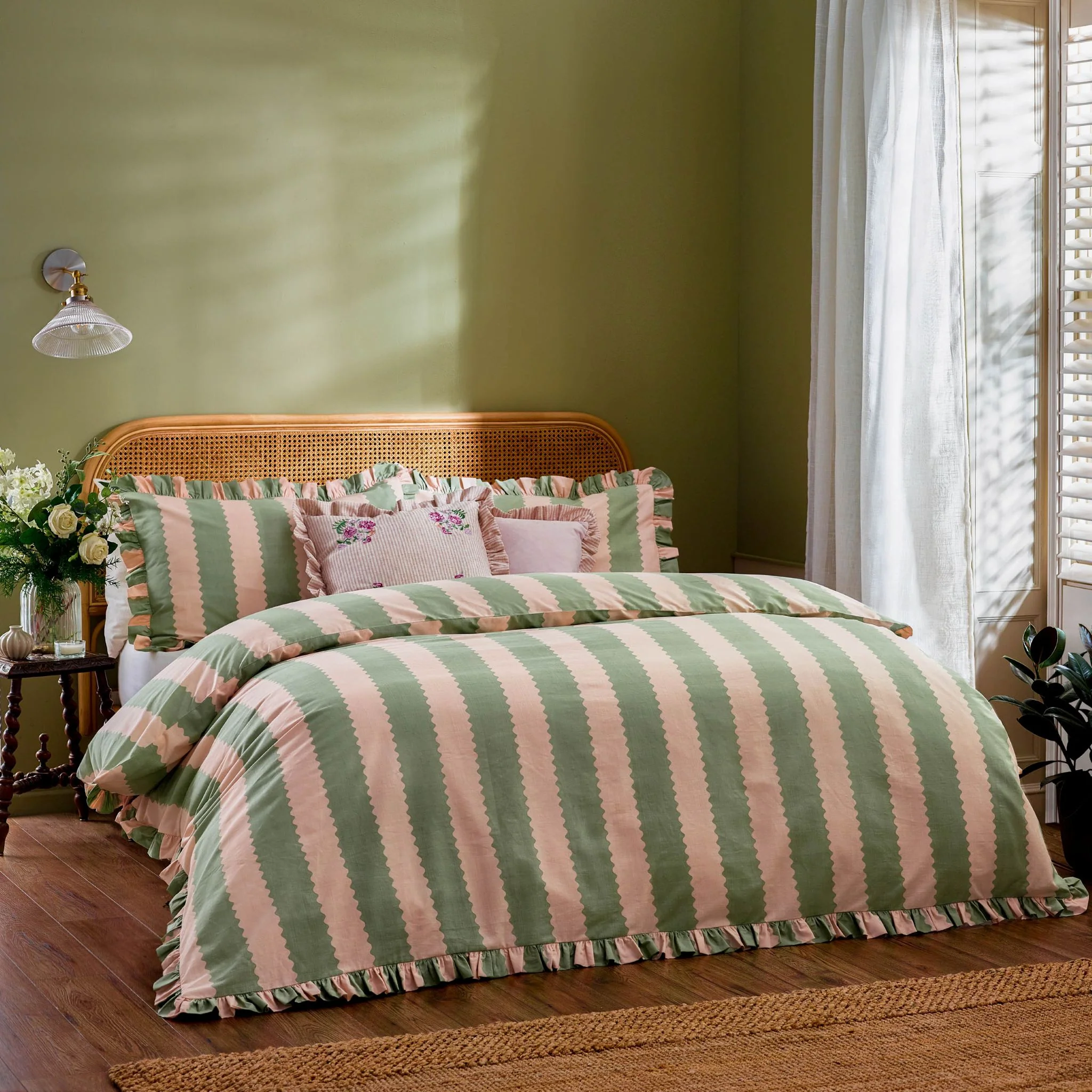 Birdie Stripe Ruffle Pink And Green Duvet Cover Set - Birdie Stripe Ruffle Single Duvet Set Pink/Green