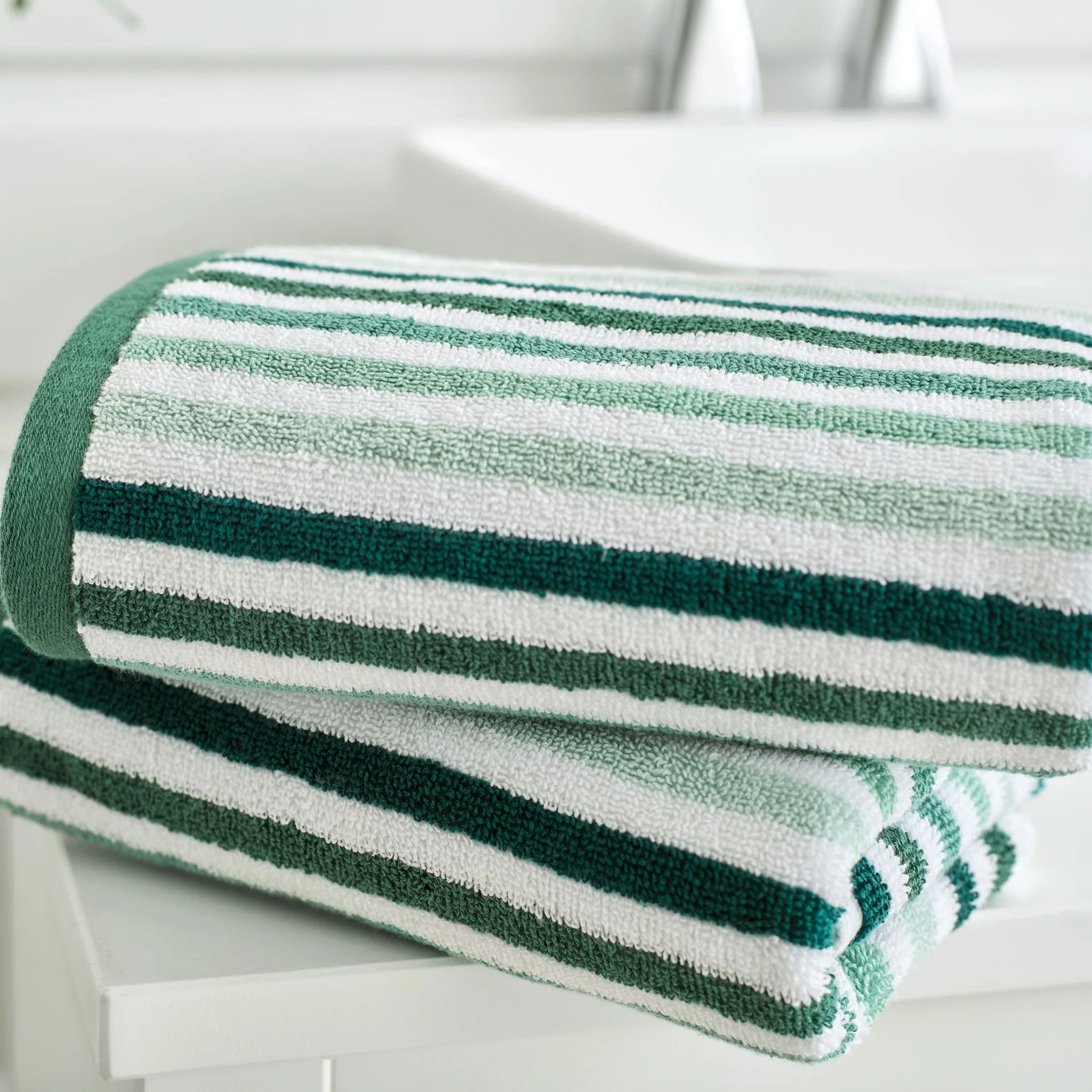Bliss Linear Stripe Towel Green - Bliss Linear Stripe Bath Towel Green - Image 2