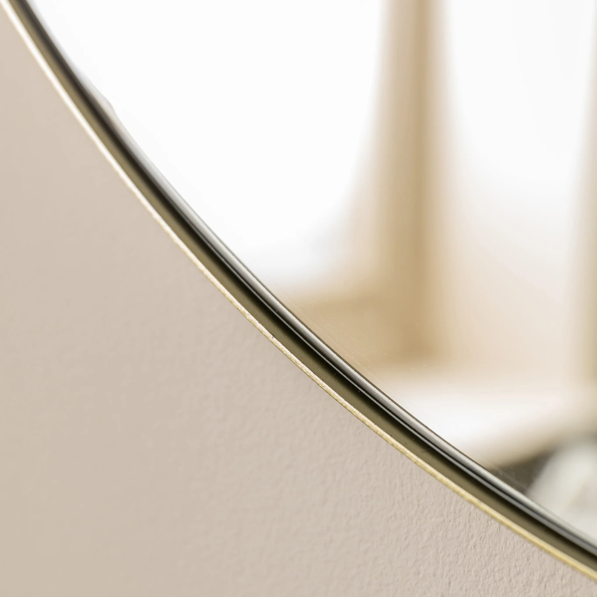 Bowie Round Gold Mirror - DHD Bowie Round Mirror Champagne 80X80CM - Image 3