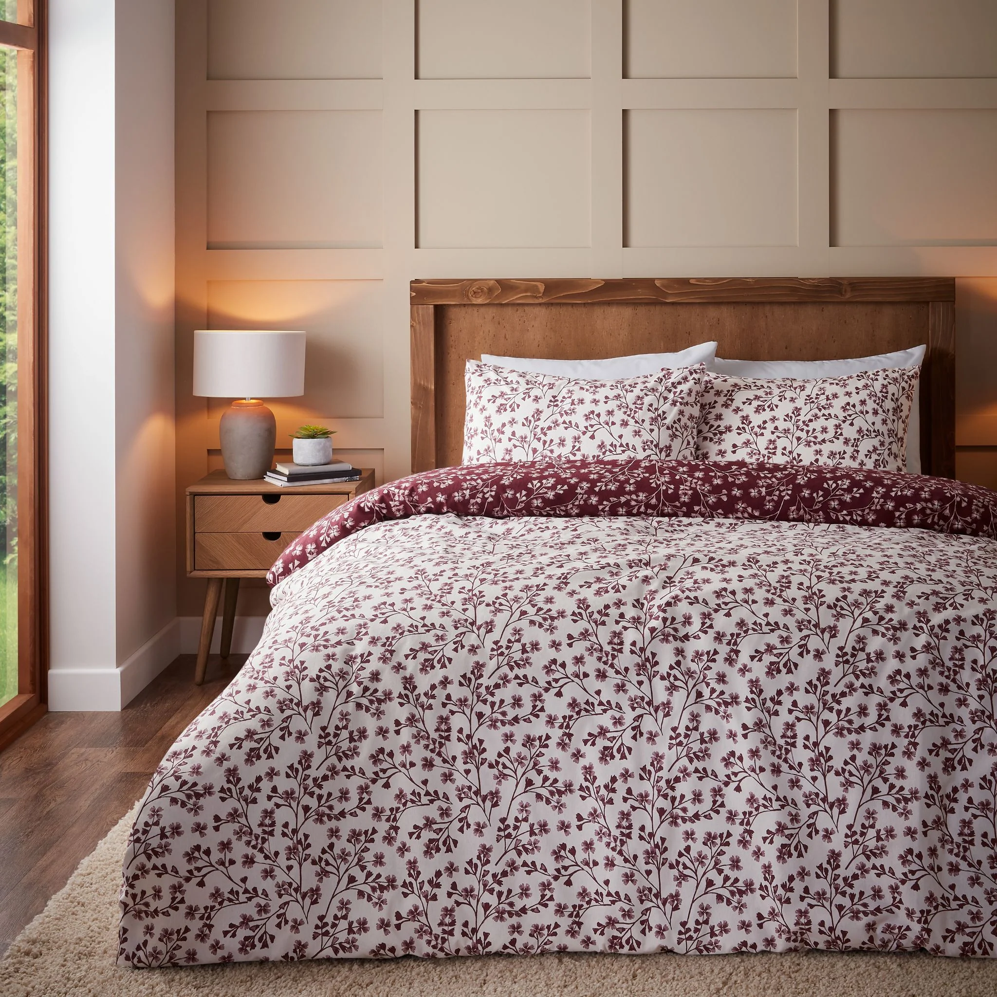 Brushed Grace Red Duvet Set Double - DISC Brushed Grace Floral Leaf Red Duvet Set Double - Image 2