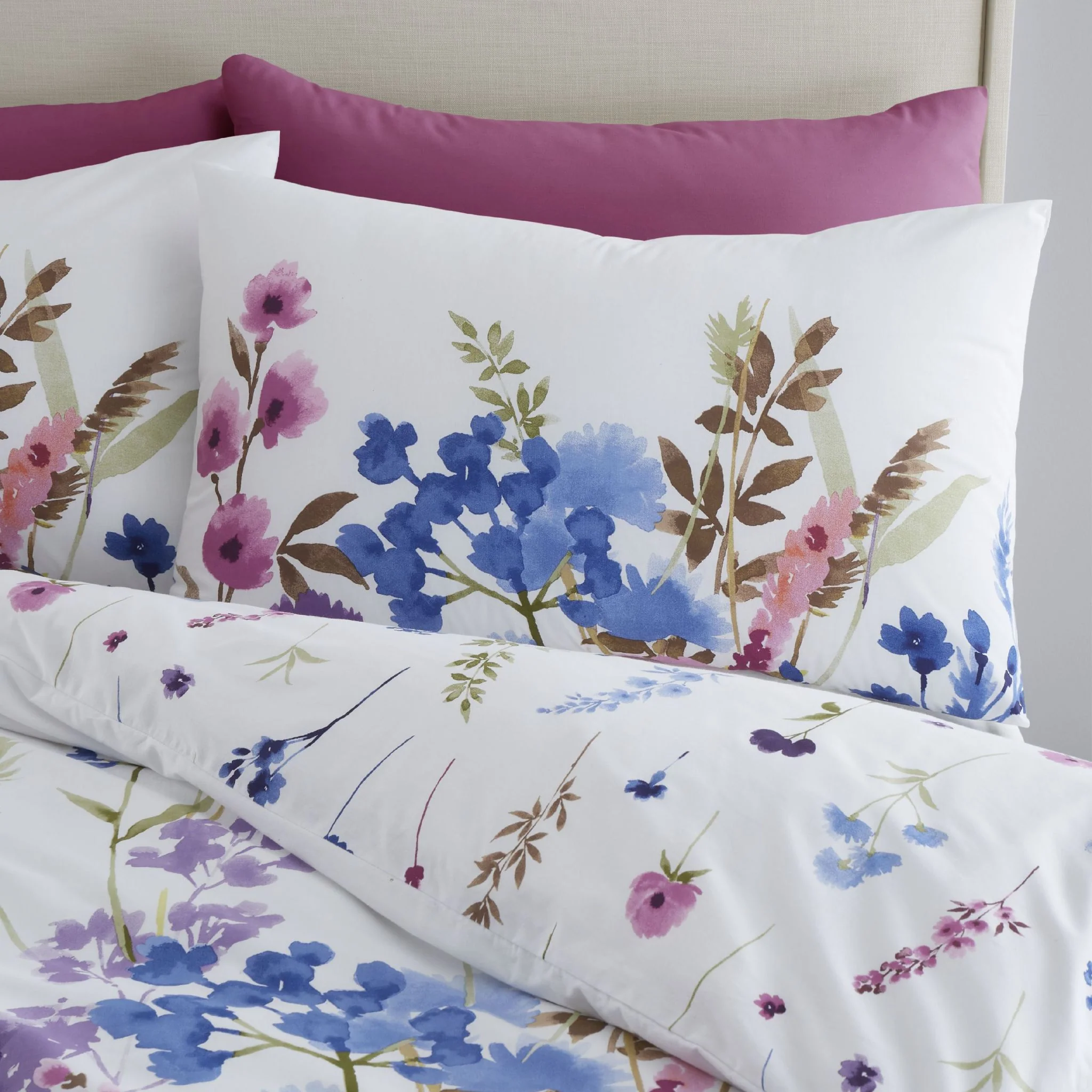 Catherine Lansfield Countryside Floral Duvet Set Pink And Blue - DISC Countryside Floral Single Duvet Set Pink / Blue - Image 2
