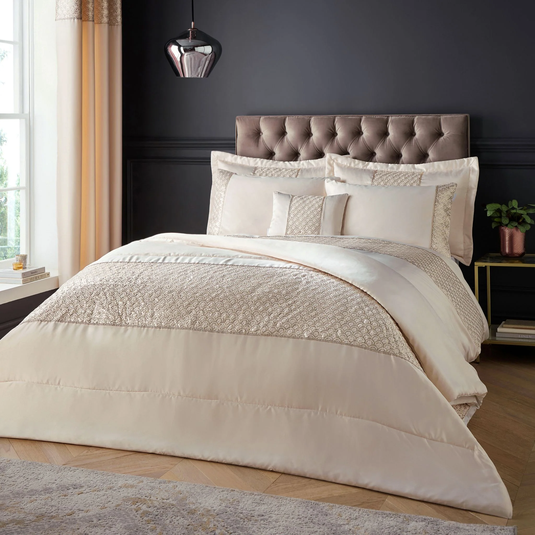 Catherine Lansfield Deco Sequin Champagne Duvet Set - Deco Sequin Champagne Double Duvet Set