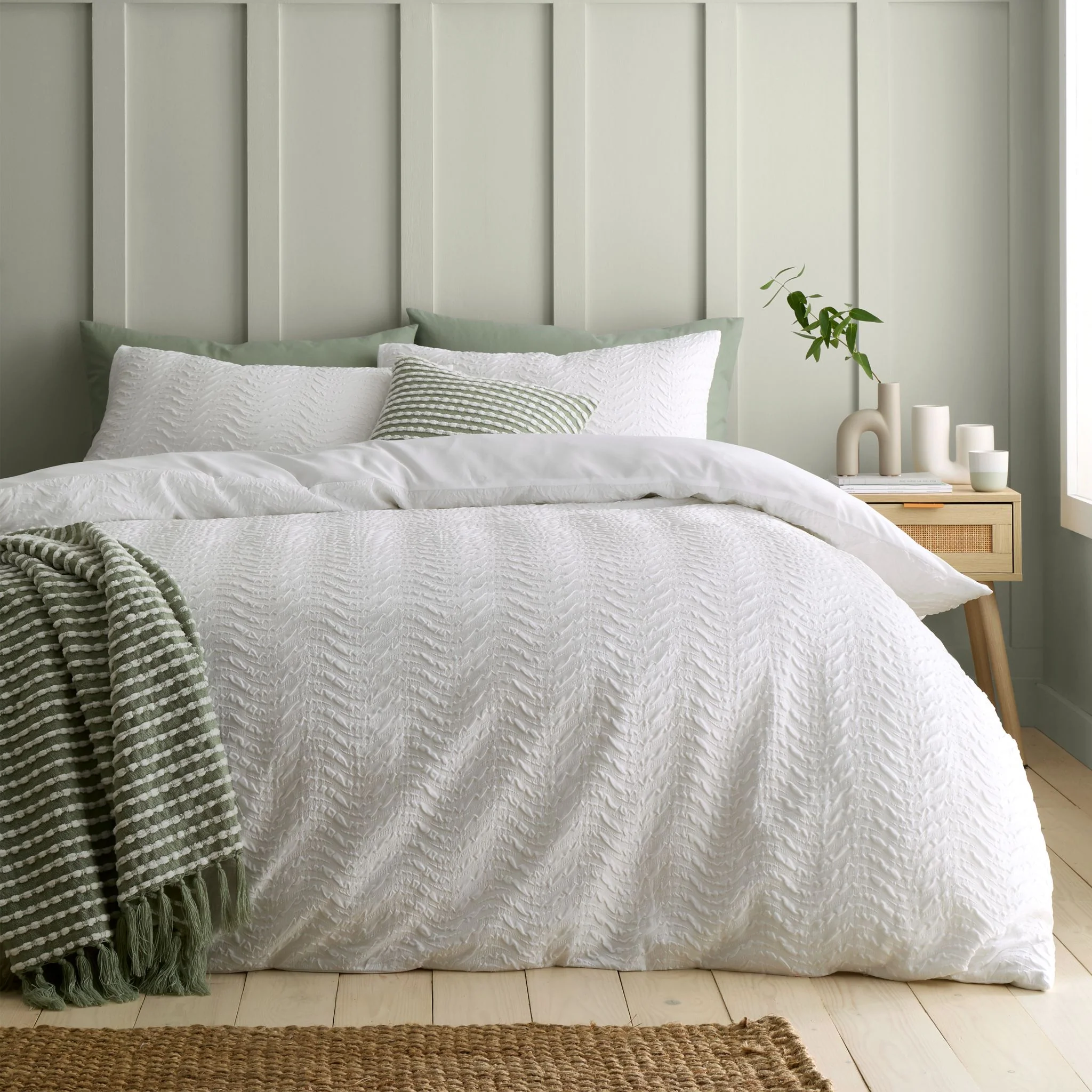 Catherine Lansfield Heatset Wave White Duvet Set - Heatset Wave White Duvet Set Super King