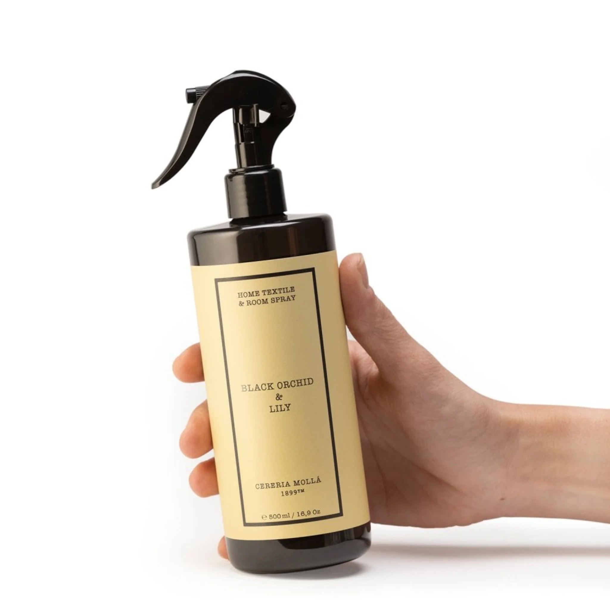 Cereria Molla Black Orchid And Lily Fabric Spray - Black Orchid & Lily 500ml Fabric Spray