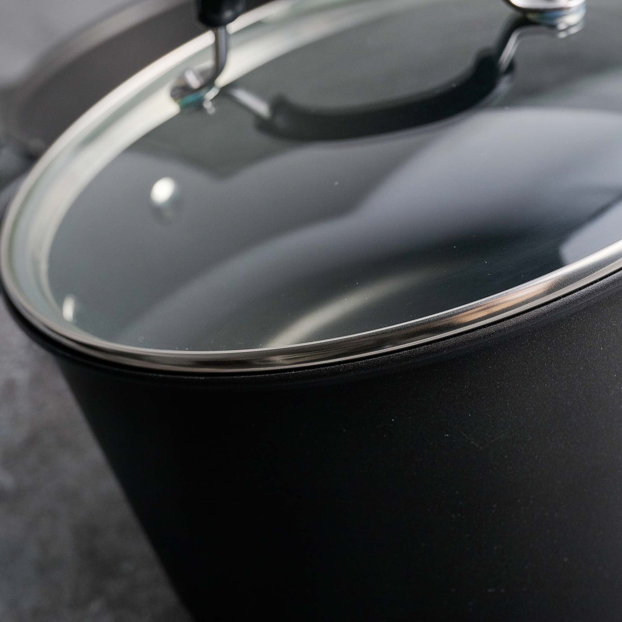 Circulon Total Hard Anodised Stockpot - Circulon Total HA 24CM /5.7L Cov Stockpot - Image 4