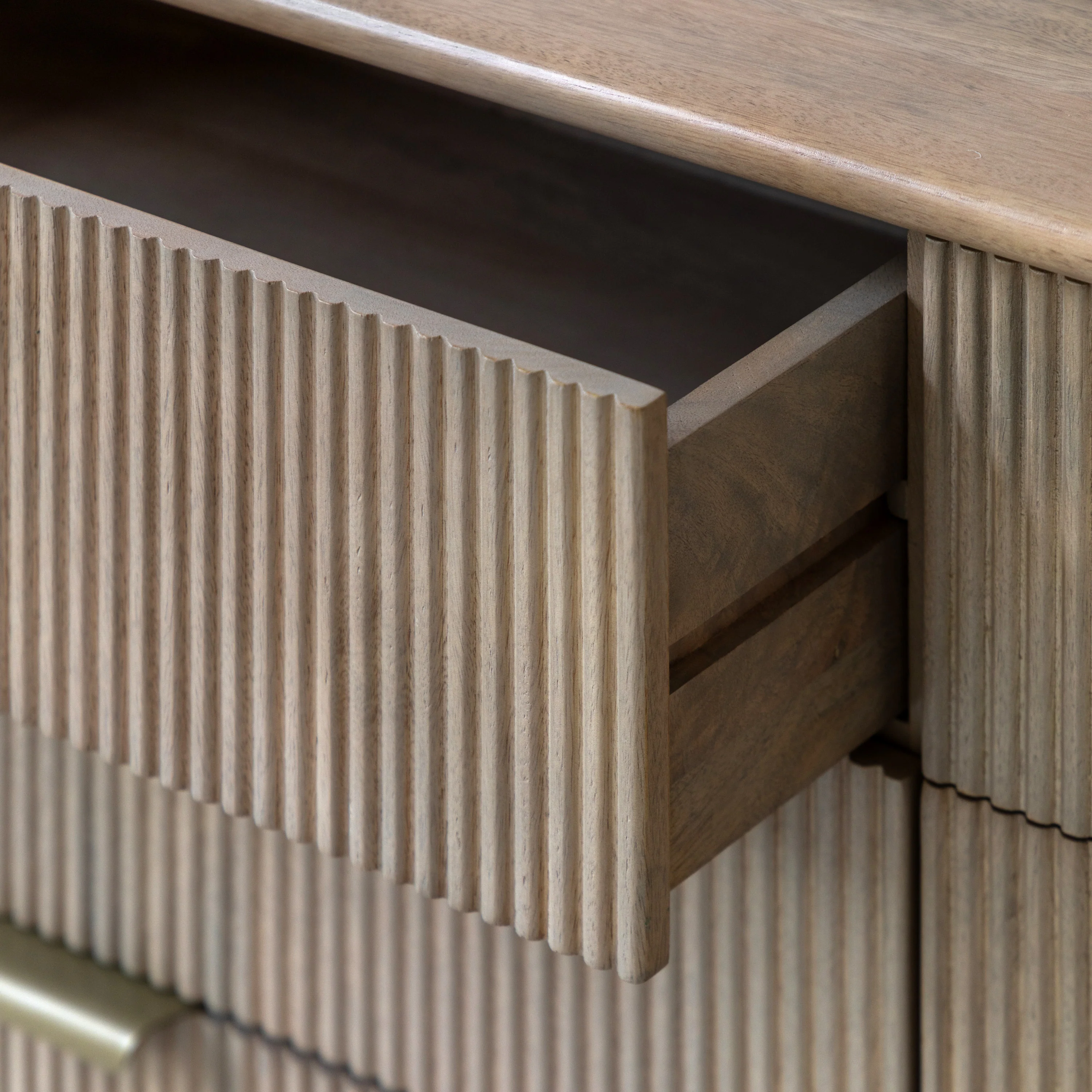 Colonna 6 Drawer Chest - 6 Drawer Chest Natural Mango Wood / Brass - Image 3