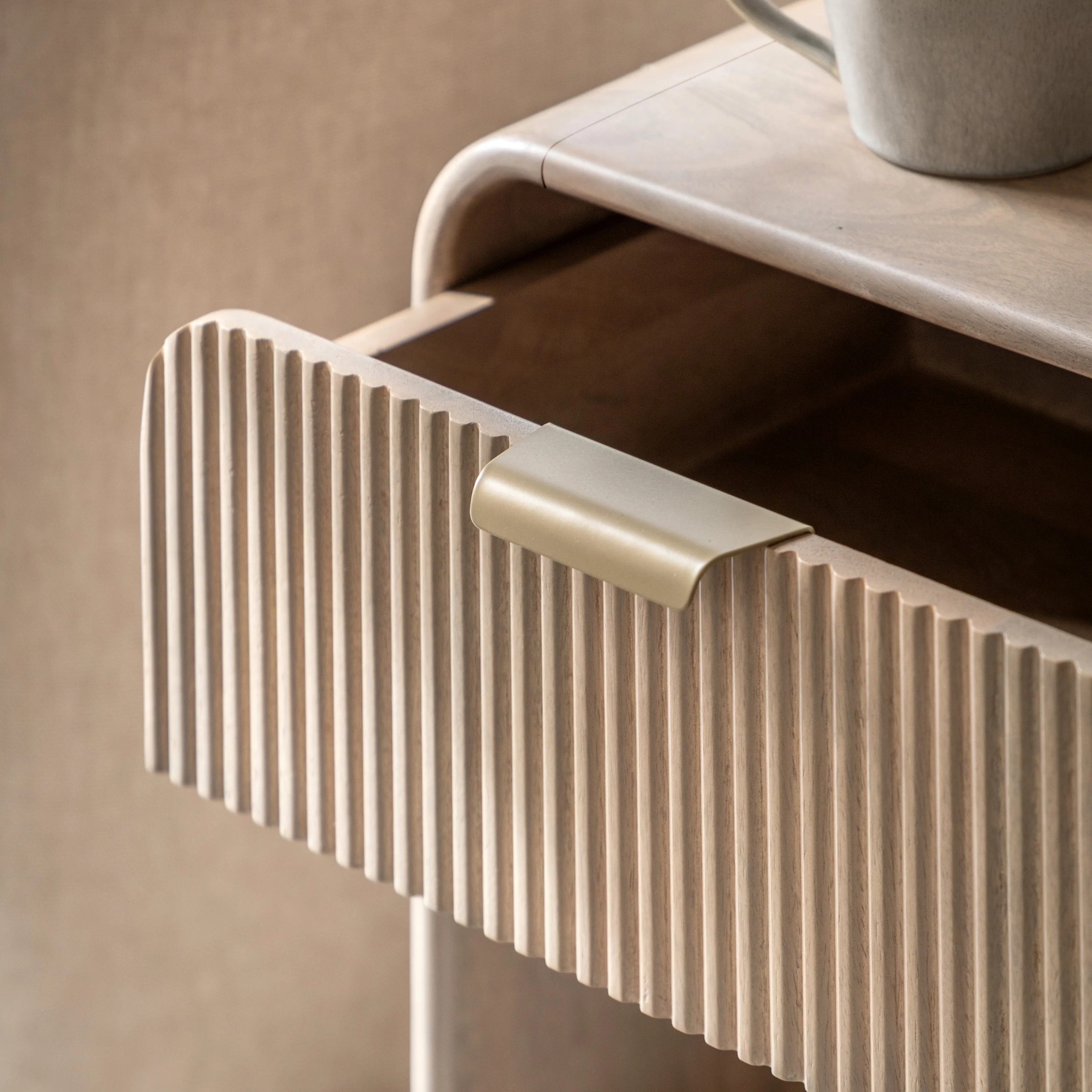 Colonna Bedside Table - 1 Drawer Bedside 45cm Natural Mango Wood / Brass - Image 3