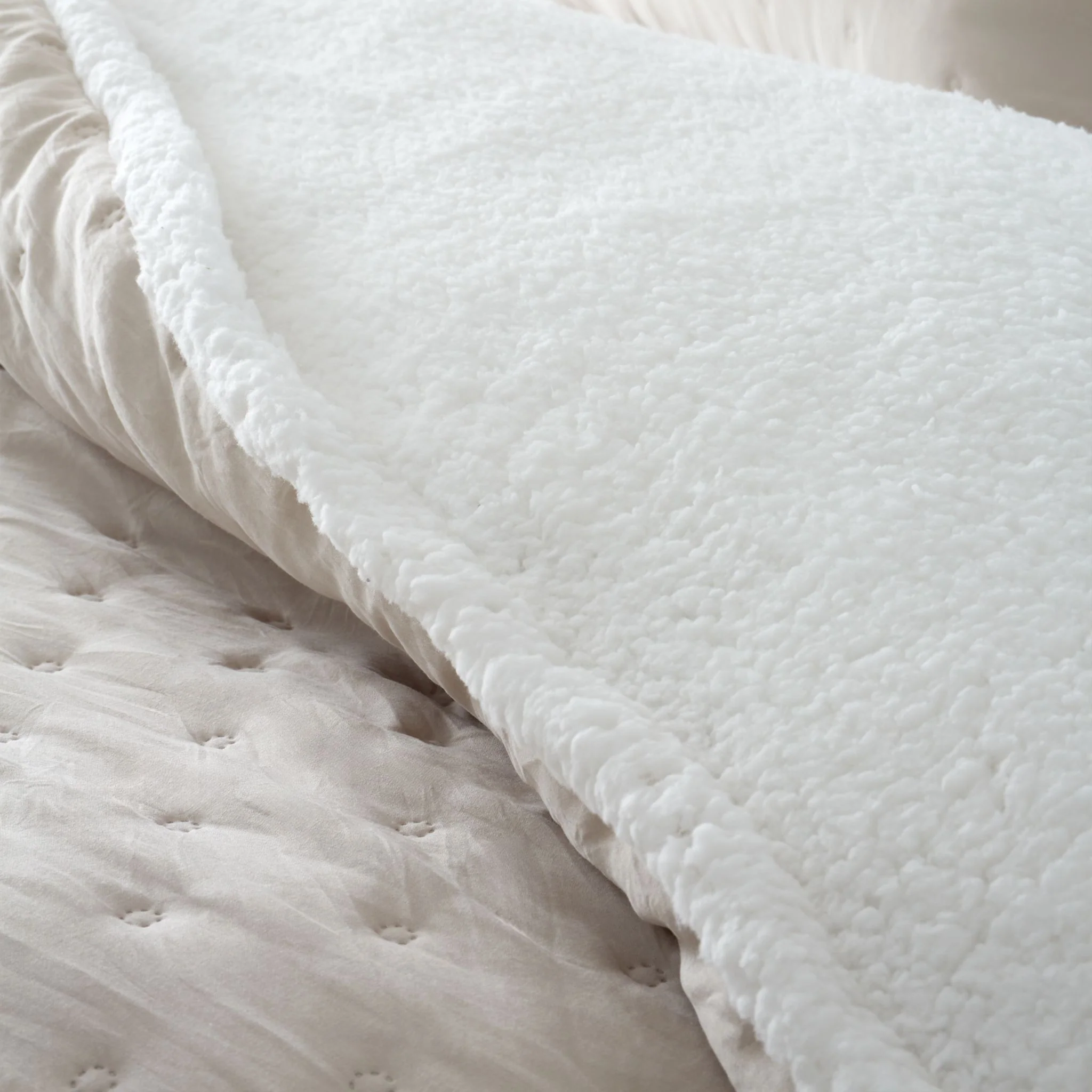 Cozy Nori Sherpa Cream Duvet Set - DISC Cosy Nori Sherpa Natural Duvet Set Double - Image 4