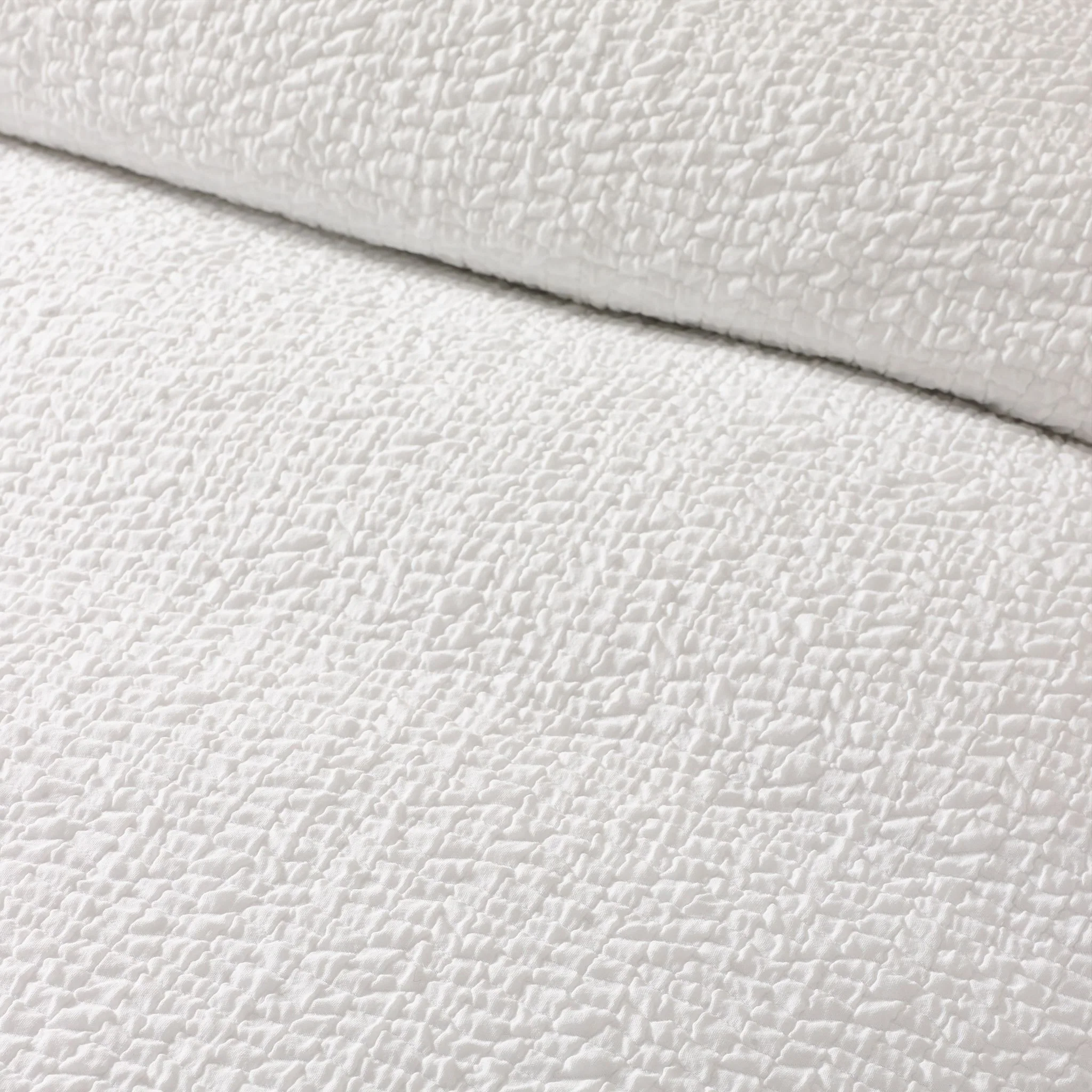 Catherine Lansfield Crinkle Seersucker White Duvet Set - Crinkle Seersucker White Duvet Set Double - Image 3