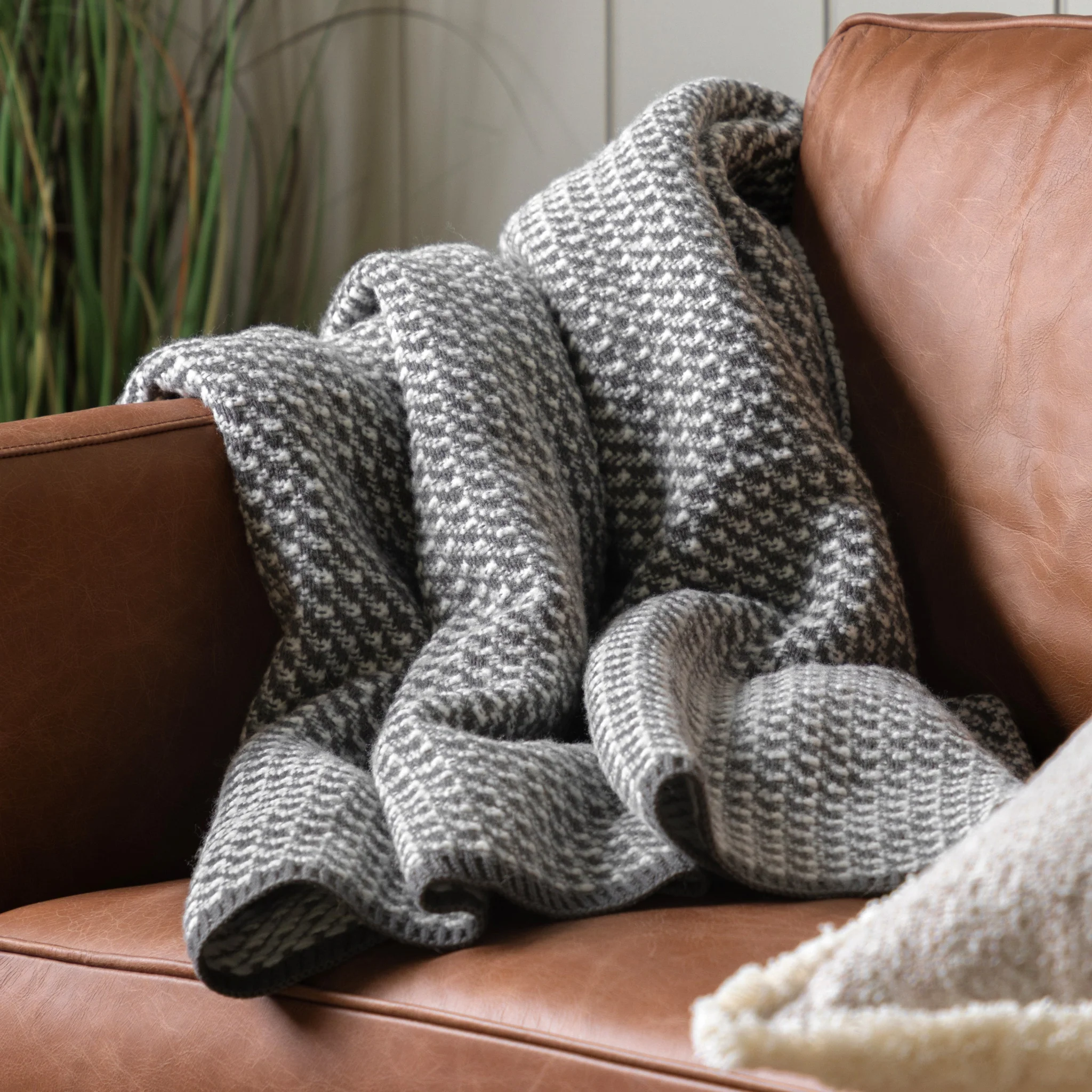 Cross Knit Grey Throw - Cross Knit Throw Grey 130x170CM