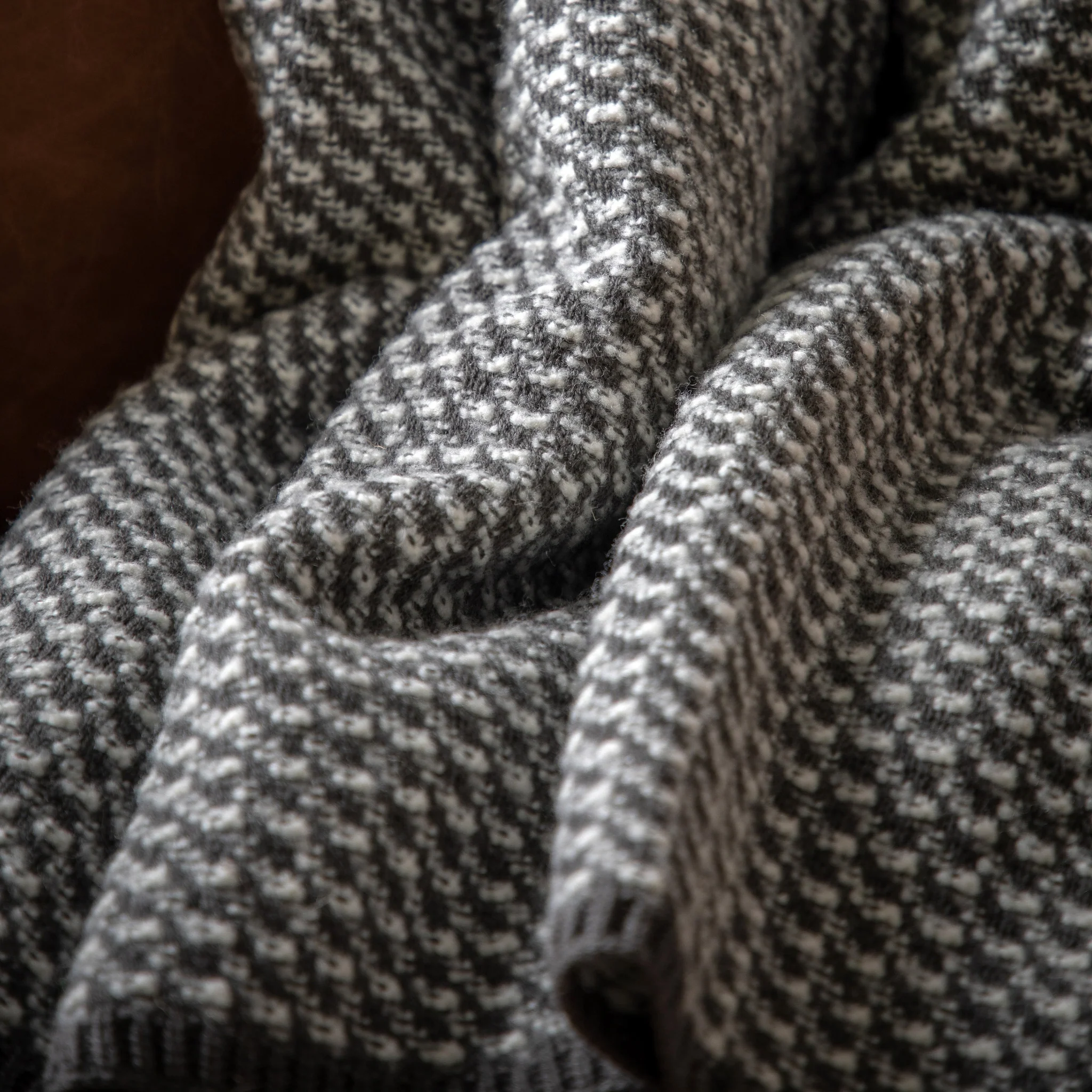 Cross Knit Grey Throw - Cross Knit Throw Grey 130x170CM - Image 2