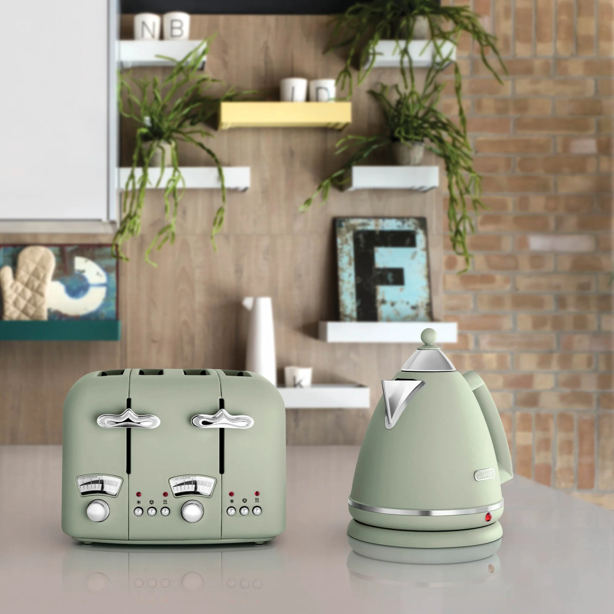 DeLonghi Argento Kettle Green 1.7L