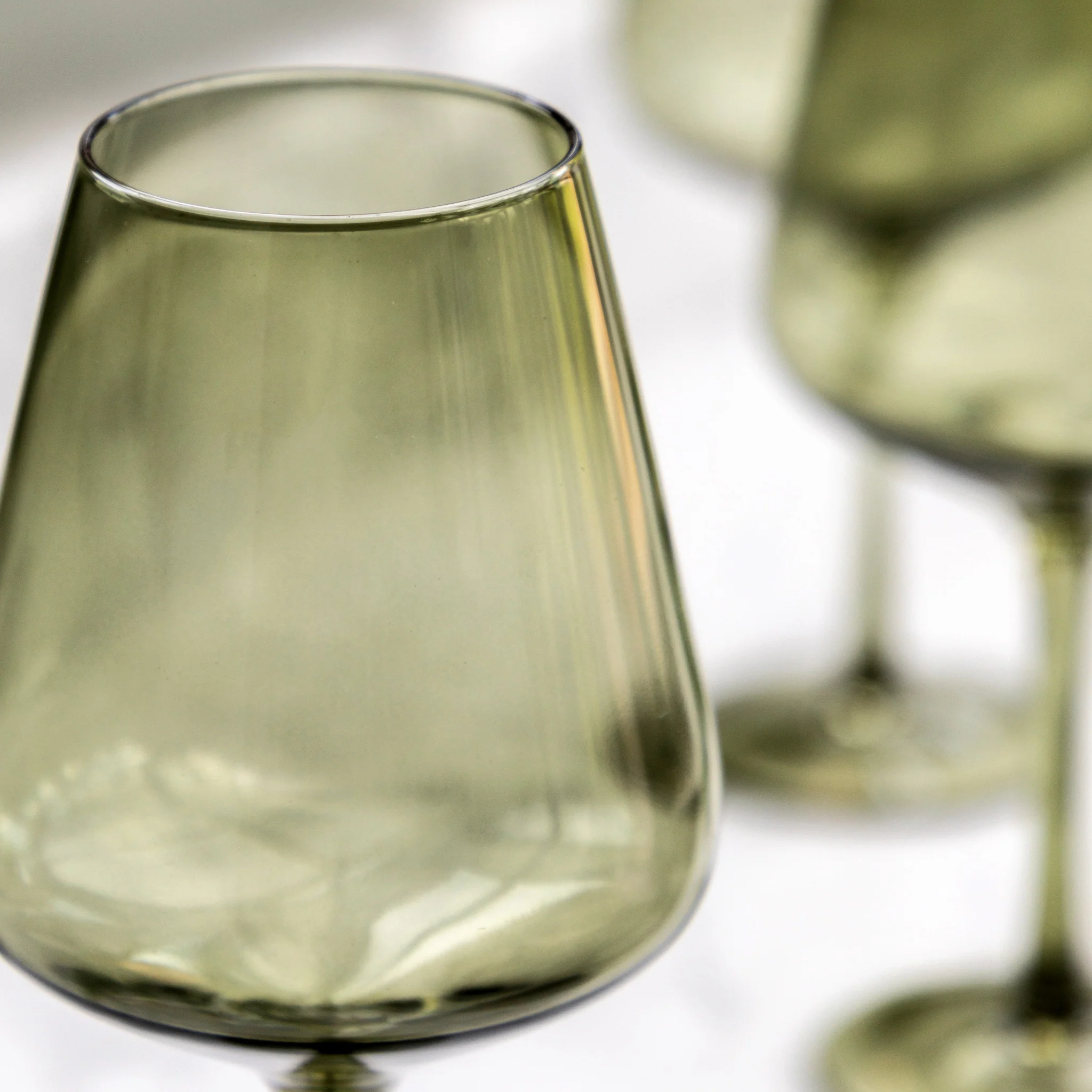 Set Of 4 Green Wine Glasses - DHD Wine Glass Smokey Green 4Pk - Image 2