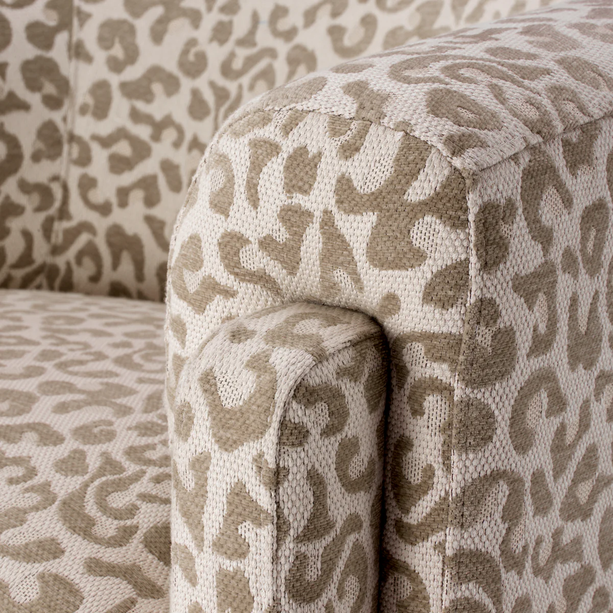 Eichholtz Hazelwood Accent Chair Harley Leopard - Accent Chair Harley Leopard - Image 6