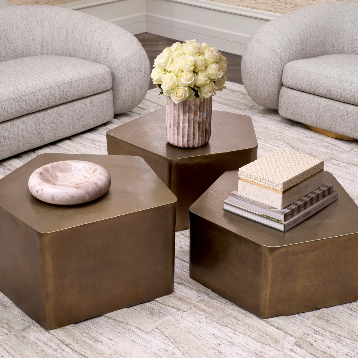 Eichholtz Veenazza Coffee Table Set Of 3 Vintage Brass Finish - Coffee Table Set of 3 Vintage Brass Finish - Image 2