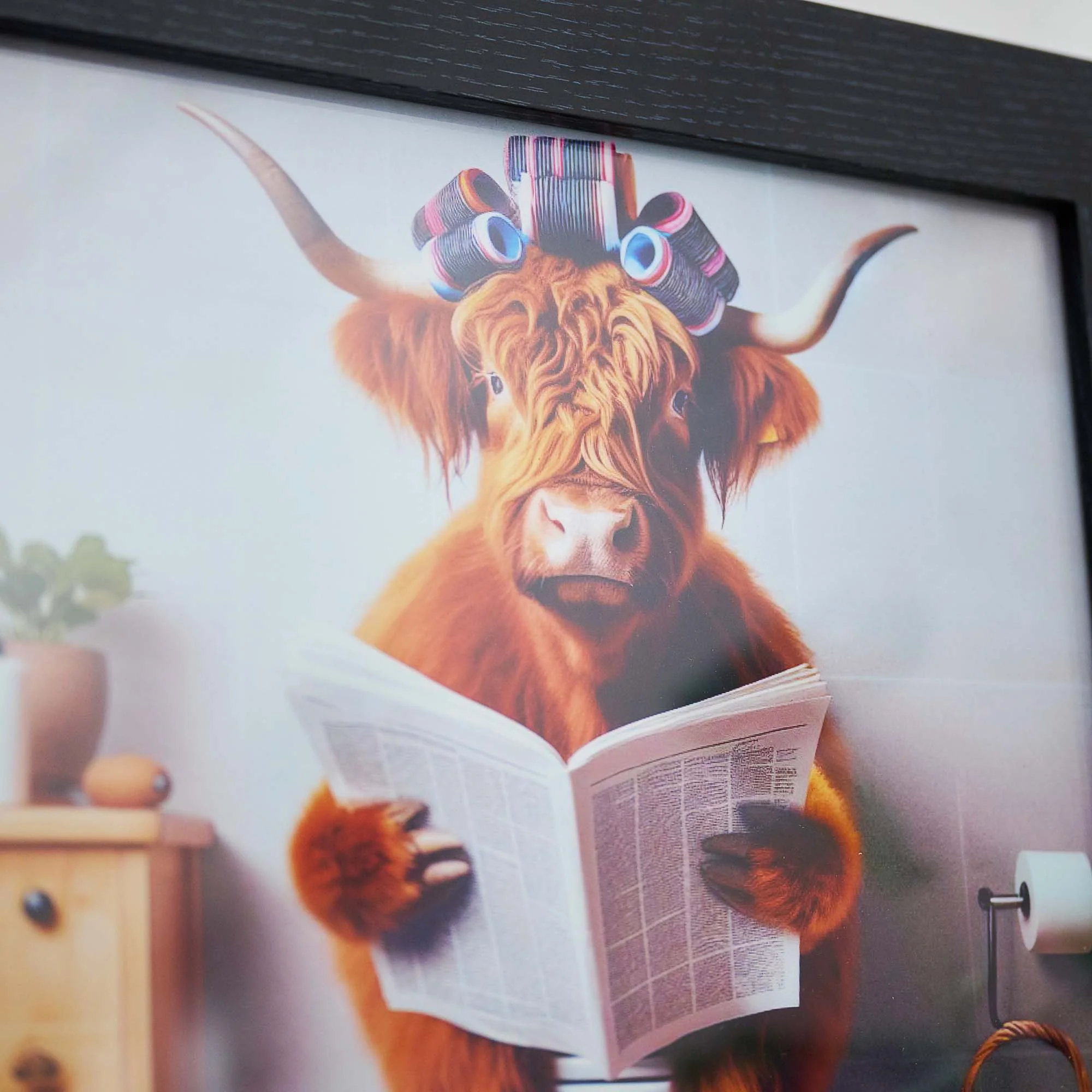 Female Highland Cow On Loo Wall Art - Female Highland Cow On Loo 30x30 - Image 3