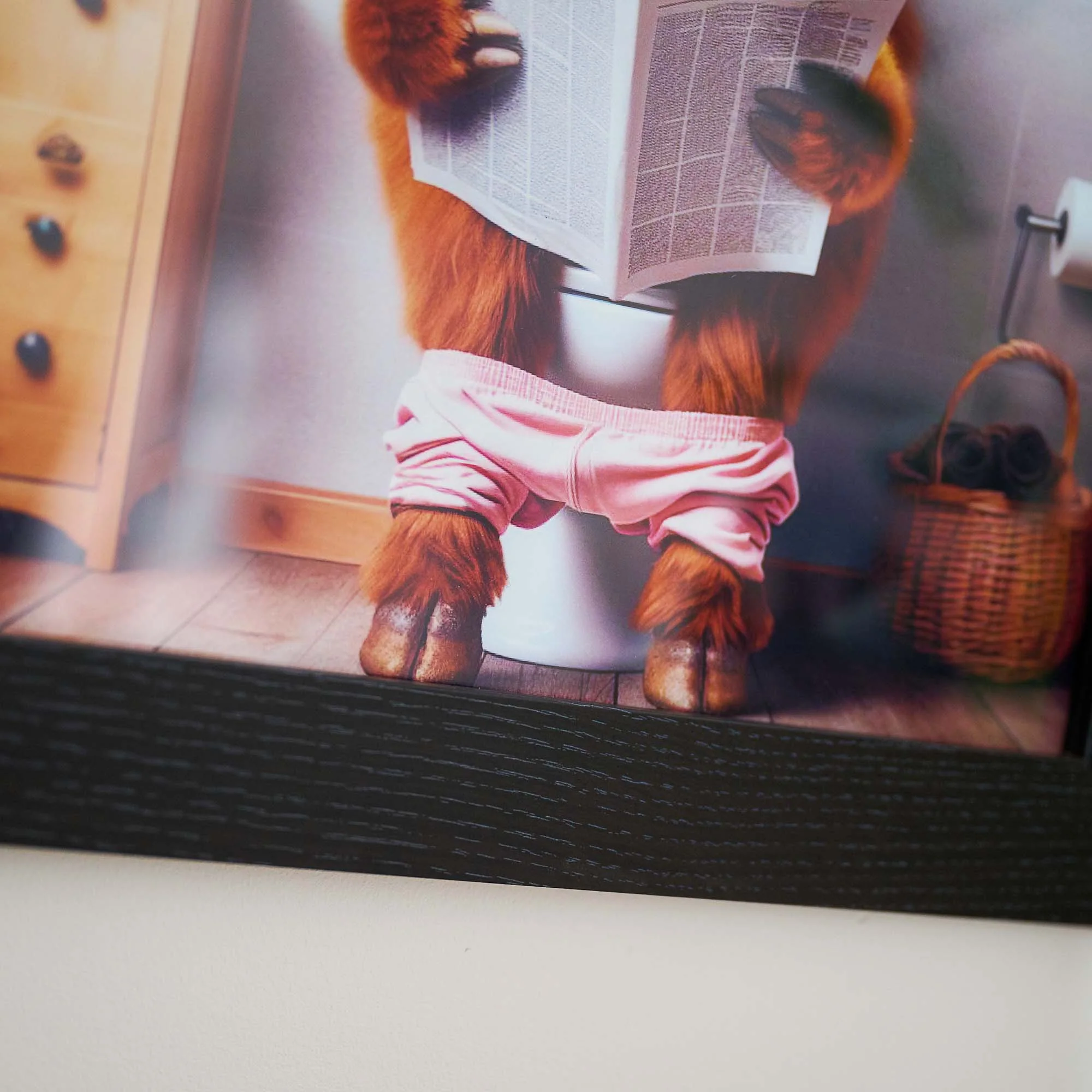 Female Highland Cow On Loo Wall Art - Female Highland Cow On Loo 30x30 - Image 4