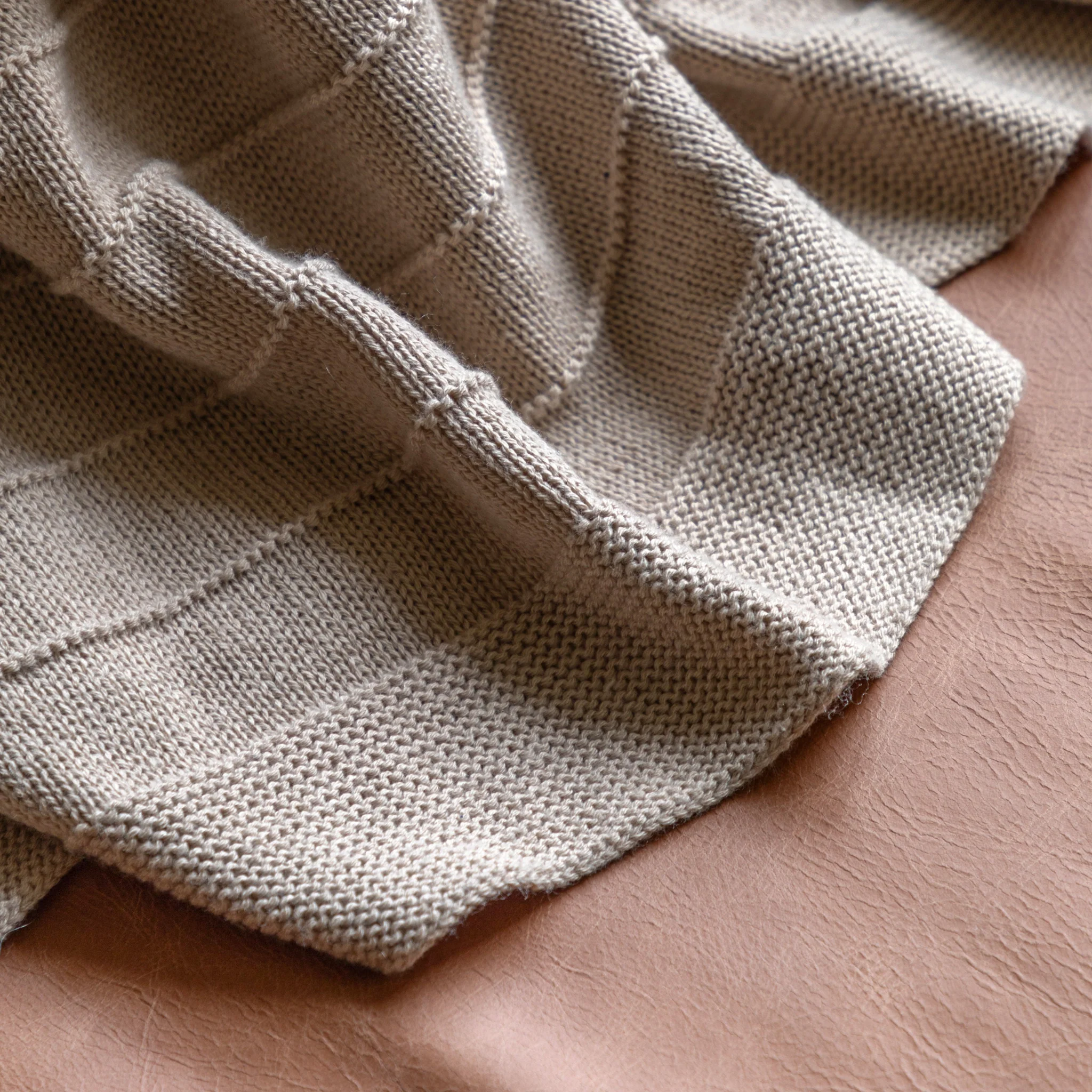 Florence Knit Cream Throw - Florence Knit Throw Taupe 130x170CM - Image 3