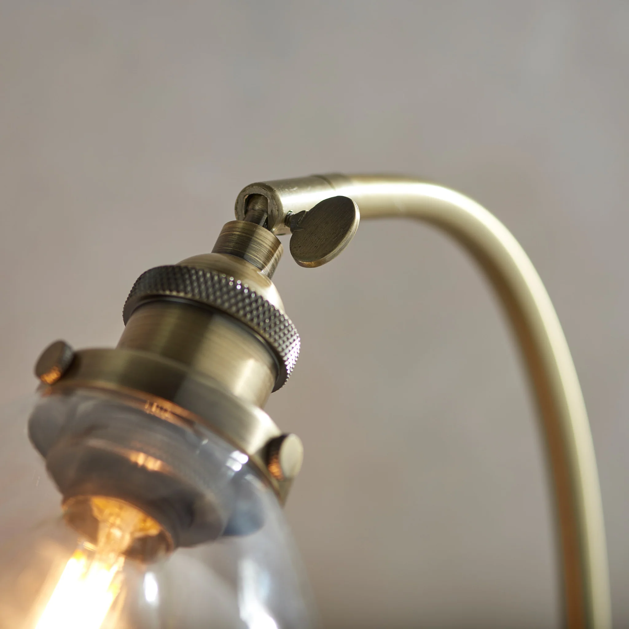 Hensen Antique Brass Table Lamp - DHD Hansen Table Lamp Antique Brass - Image 2