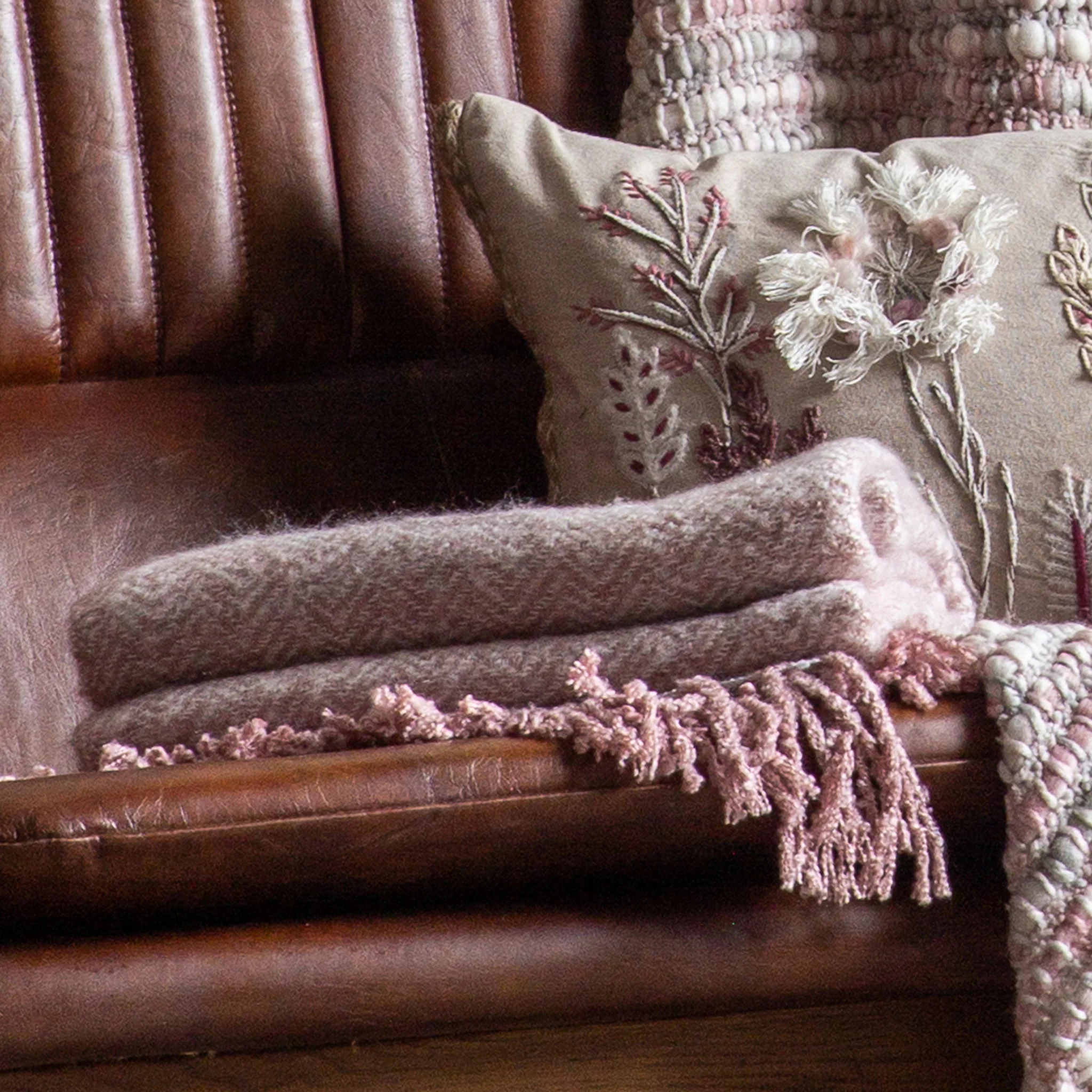 Herringbone Faux Mohair Pink Throw - Herringbone Faux Mohair Throw Blush 130x180CM - Image 3