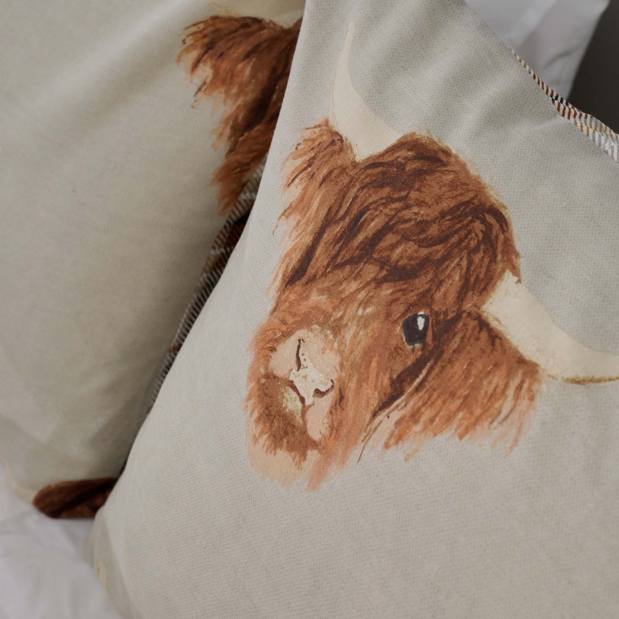 Highland Cow Checked Duvet Cover Set - DISC Highland Cow Checked Polycotton Duvet Set - King - Image 2