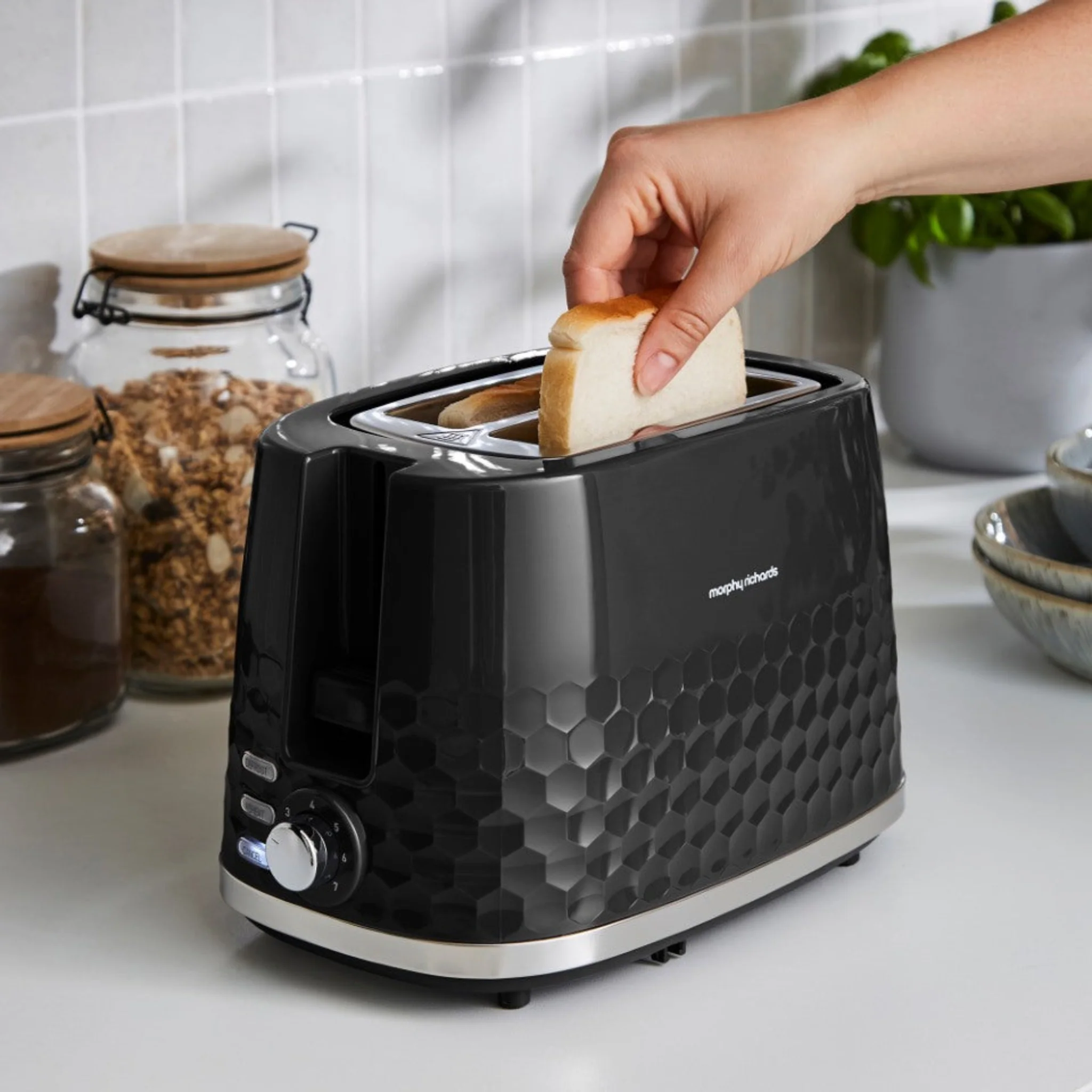 Hive Black 2 Slice Toaster - Image 2