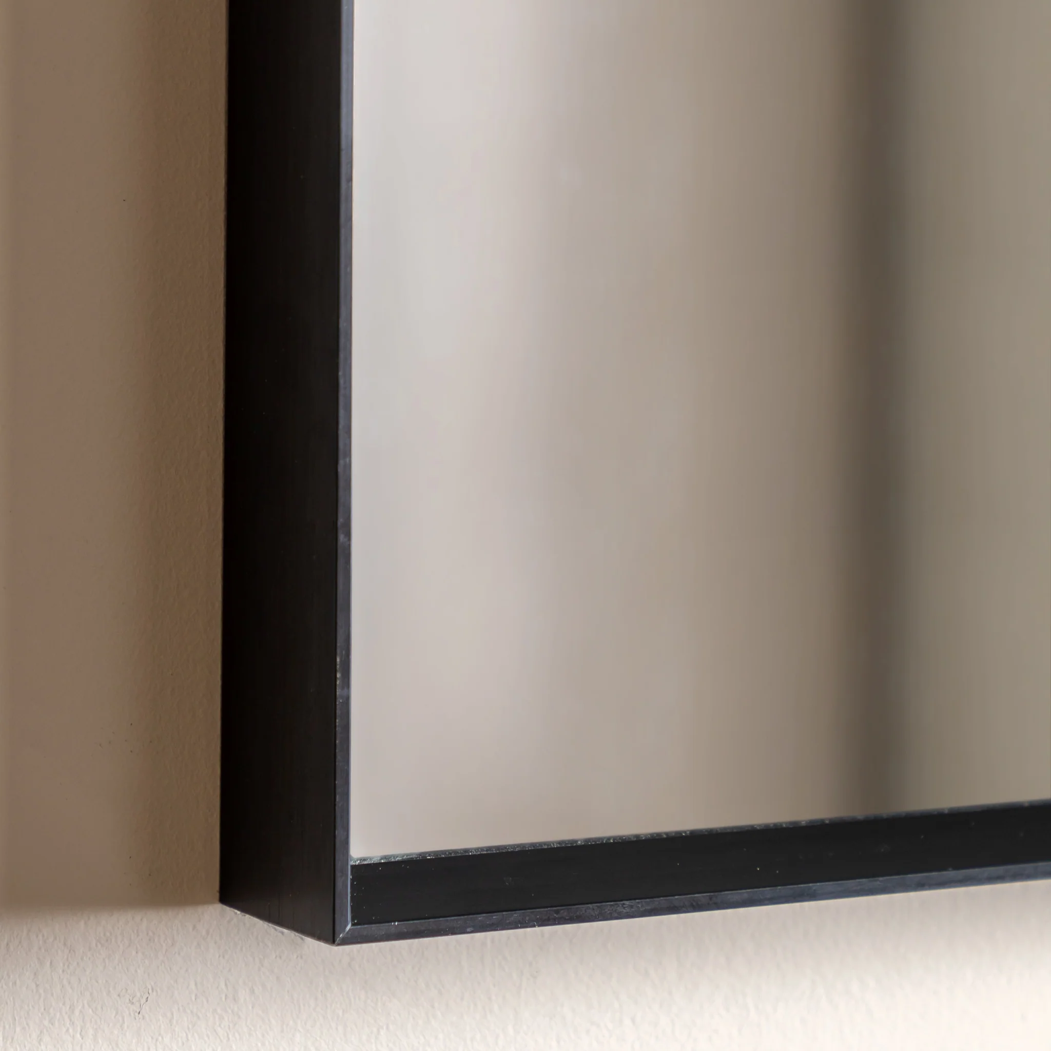 Holworth Overmantle Black Mirror - DHD Holworth Overmantle Mirror Black 90X110CM - Image 3