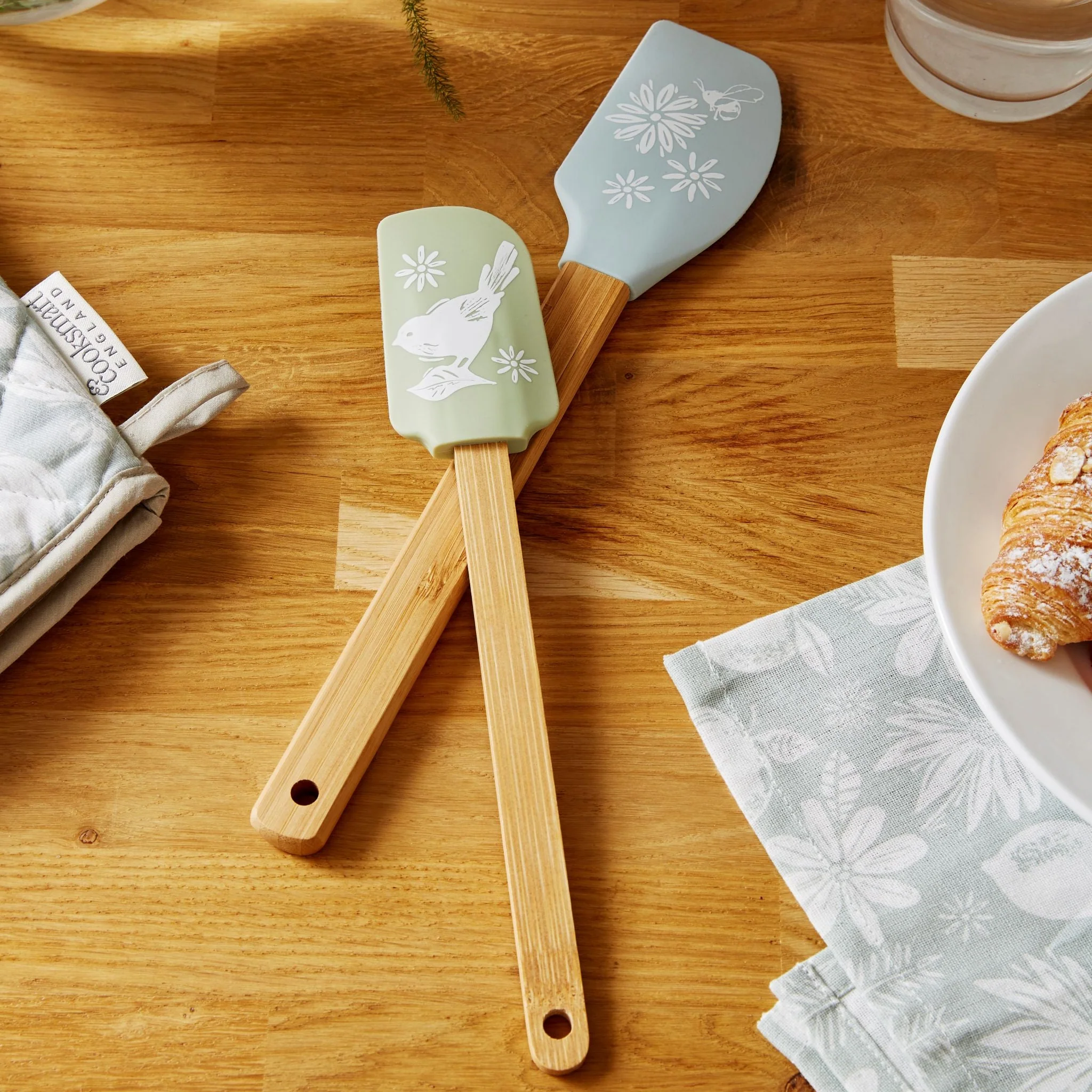 Homestead Set of 2 Bamboo Spatulas - Homestead Set of 2 Bamboo Spatulas