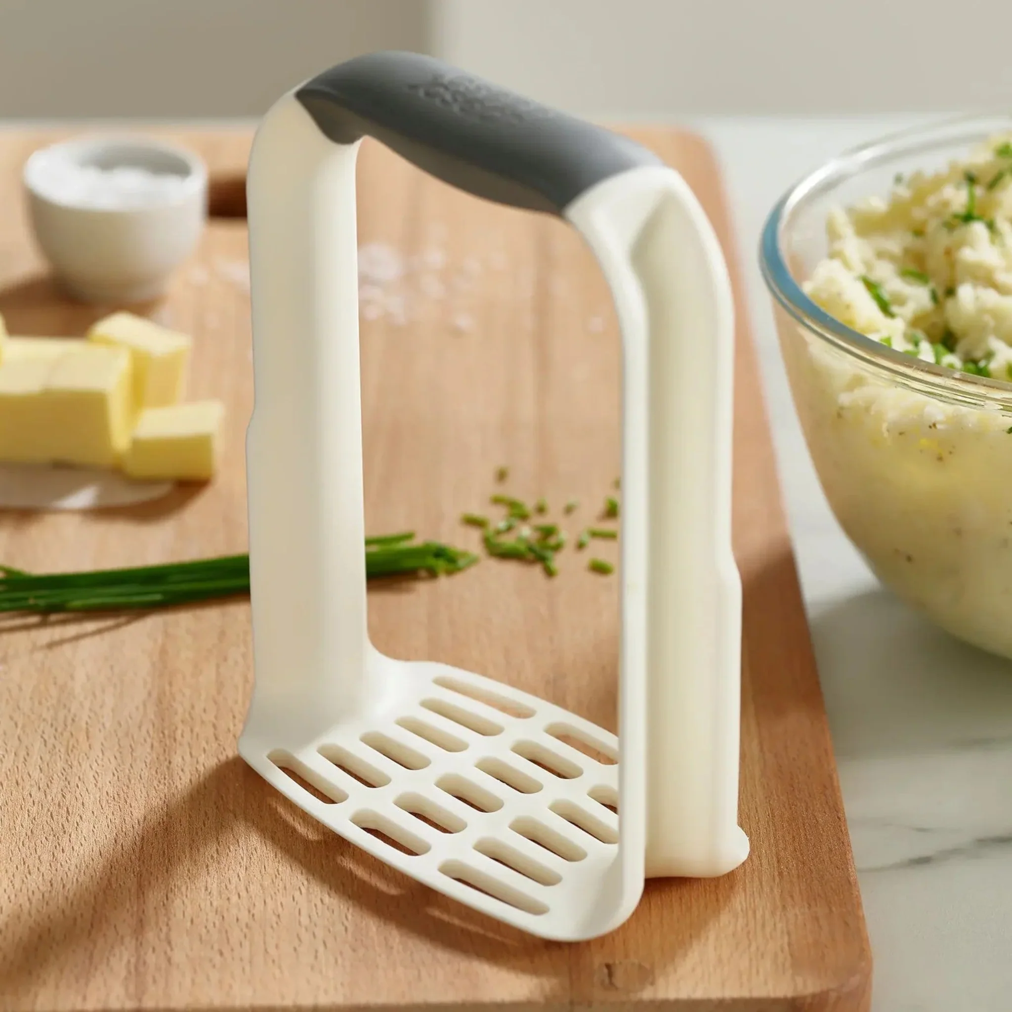 Joseph Joseph White Easy-Mash Potato Masher - Easy-Mash Potato Masher White