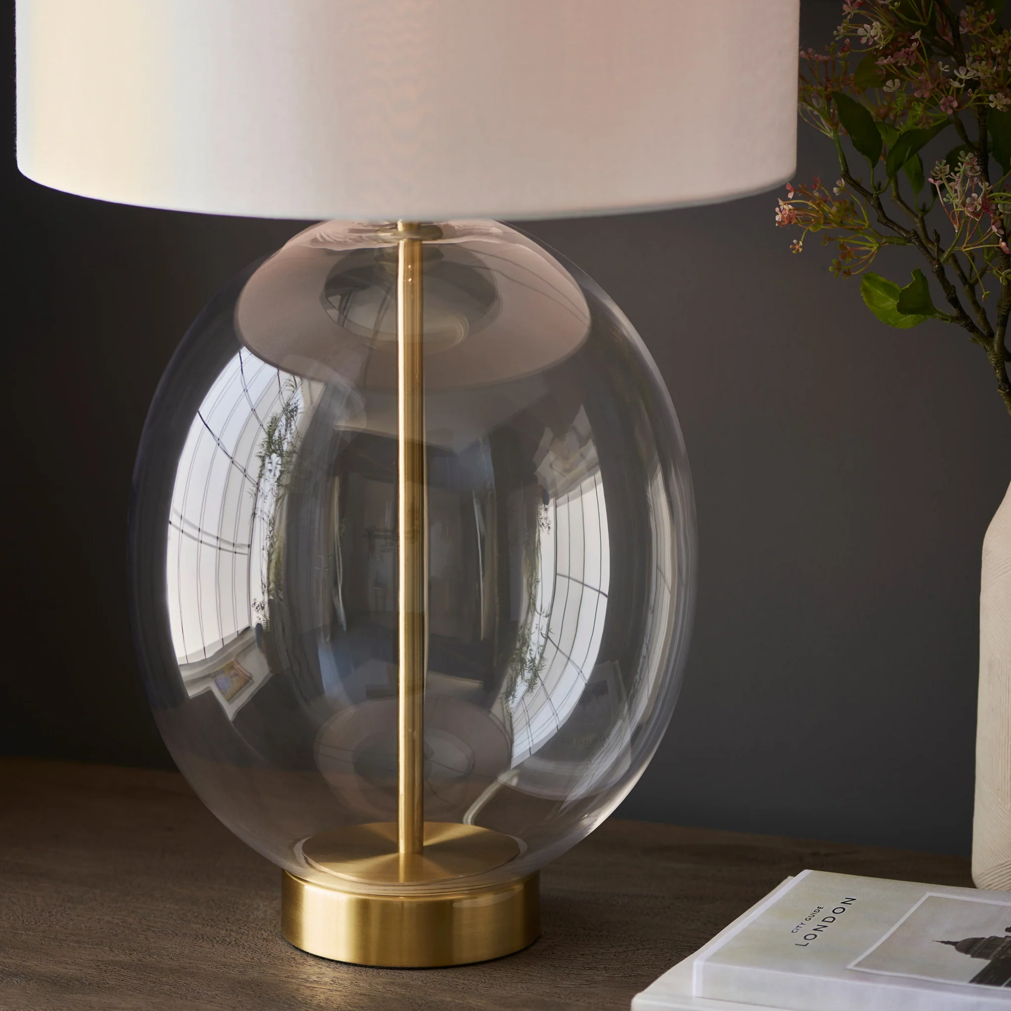 Kelda Oval Table Lamp - DHD Kelda Oval Table Lamp Satin Brass Vintage White - Image 2