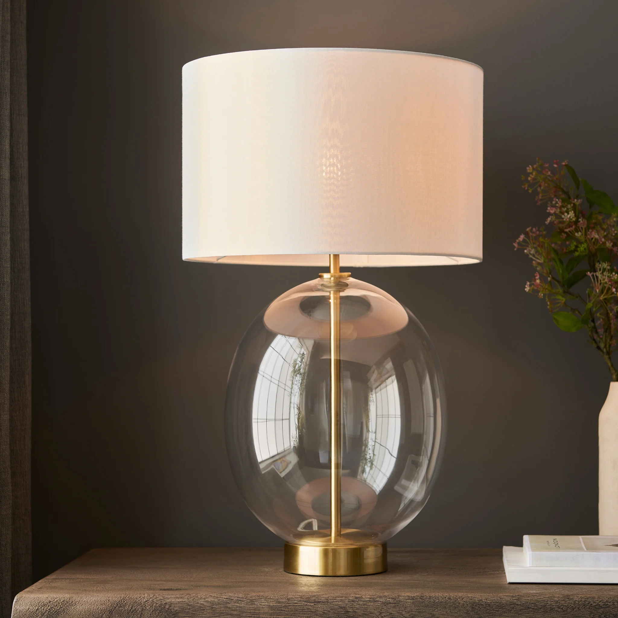 Kelda Oval Table Lamp - DHD Kelda Oval Table Lamp Satin Brass Vintage White - Image 3
