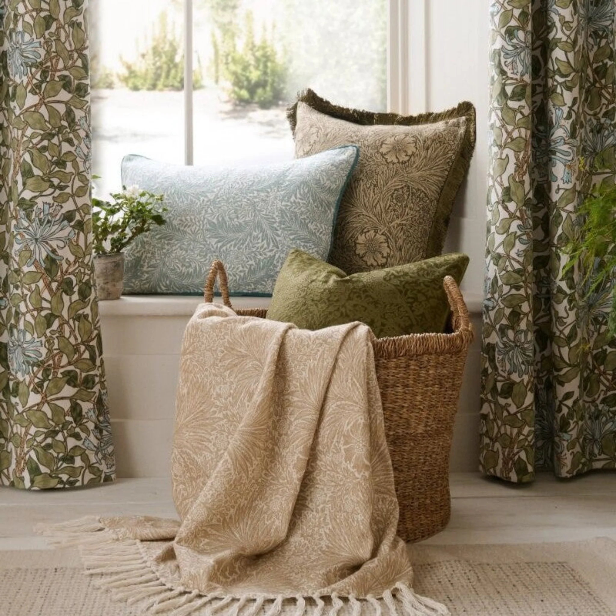 William Morris At Home Larkspur Blue Cushion - Larkspur Cushion Seafoam
