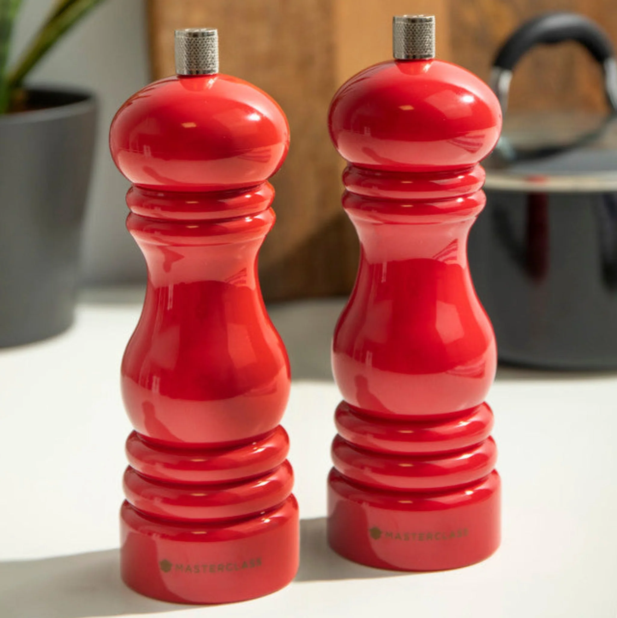 Masterclass Red Ombre Salt and Pepper Mill - Mc Salt/Pepper Mill 17CM Red