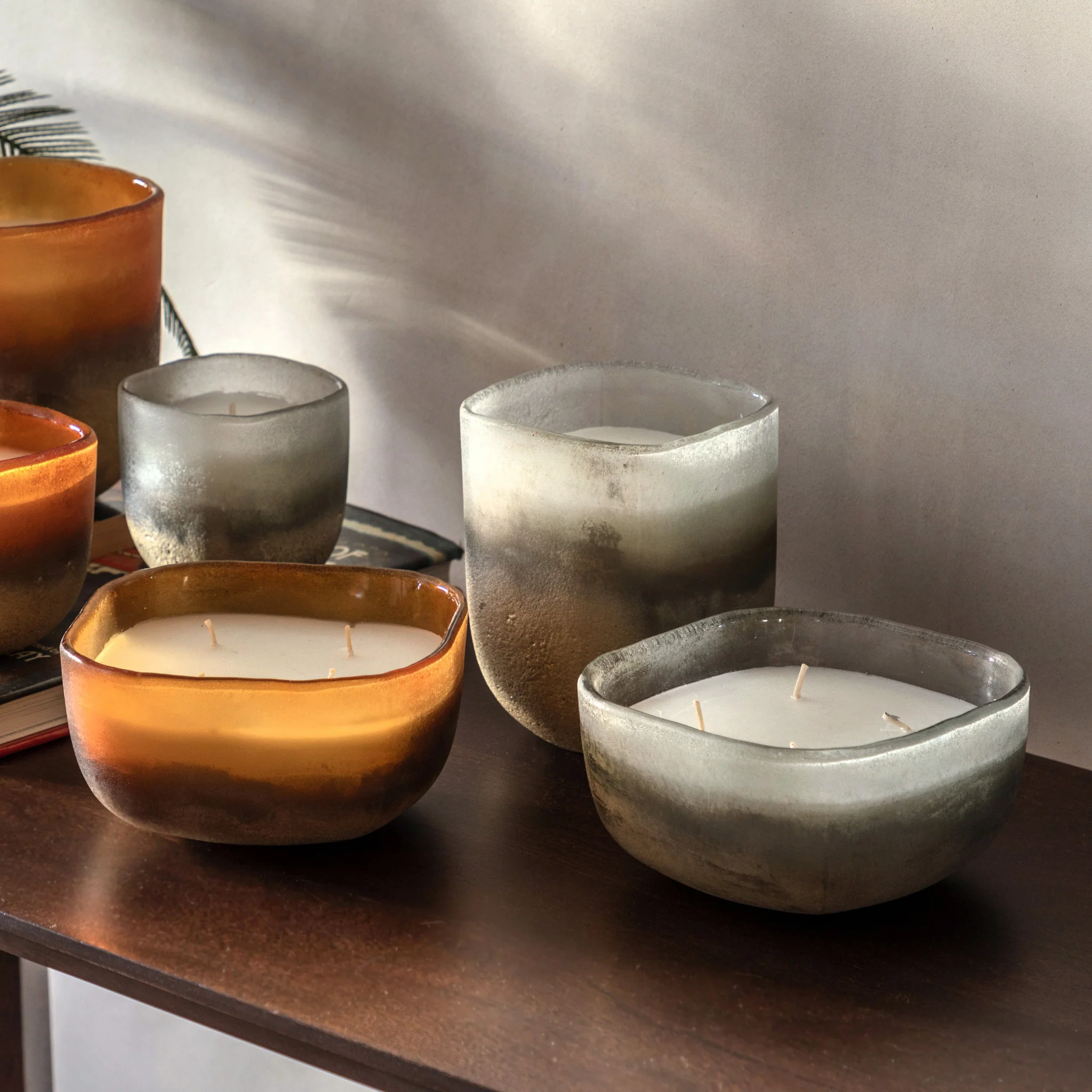 Mercury Candle Amber & Lily Large - Mercury Candle Amber & Lily Large - Image 2
