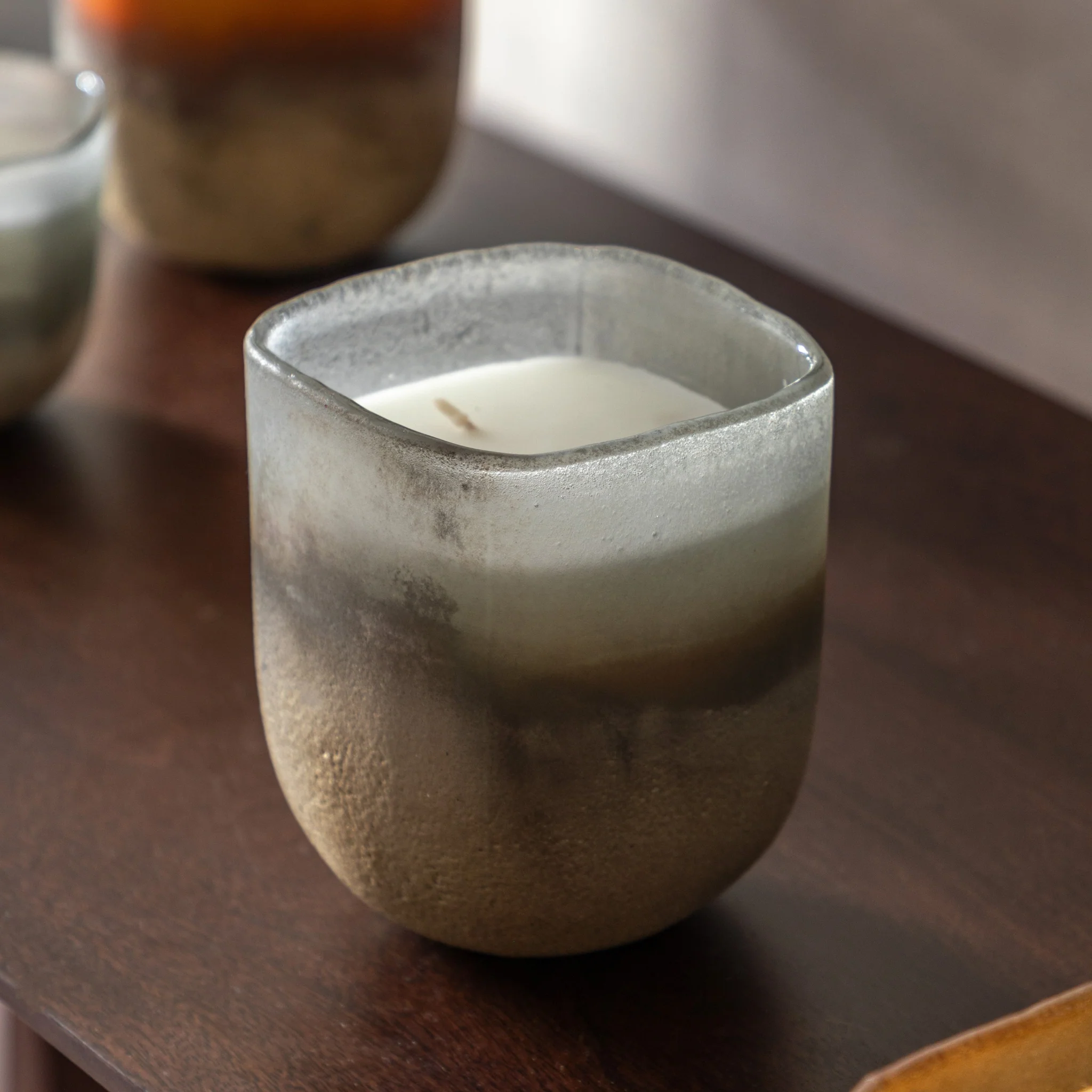 Mercury Candle Amber & Lily Medium - Mercury Candle Amber & Lily Medium