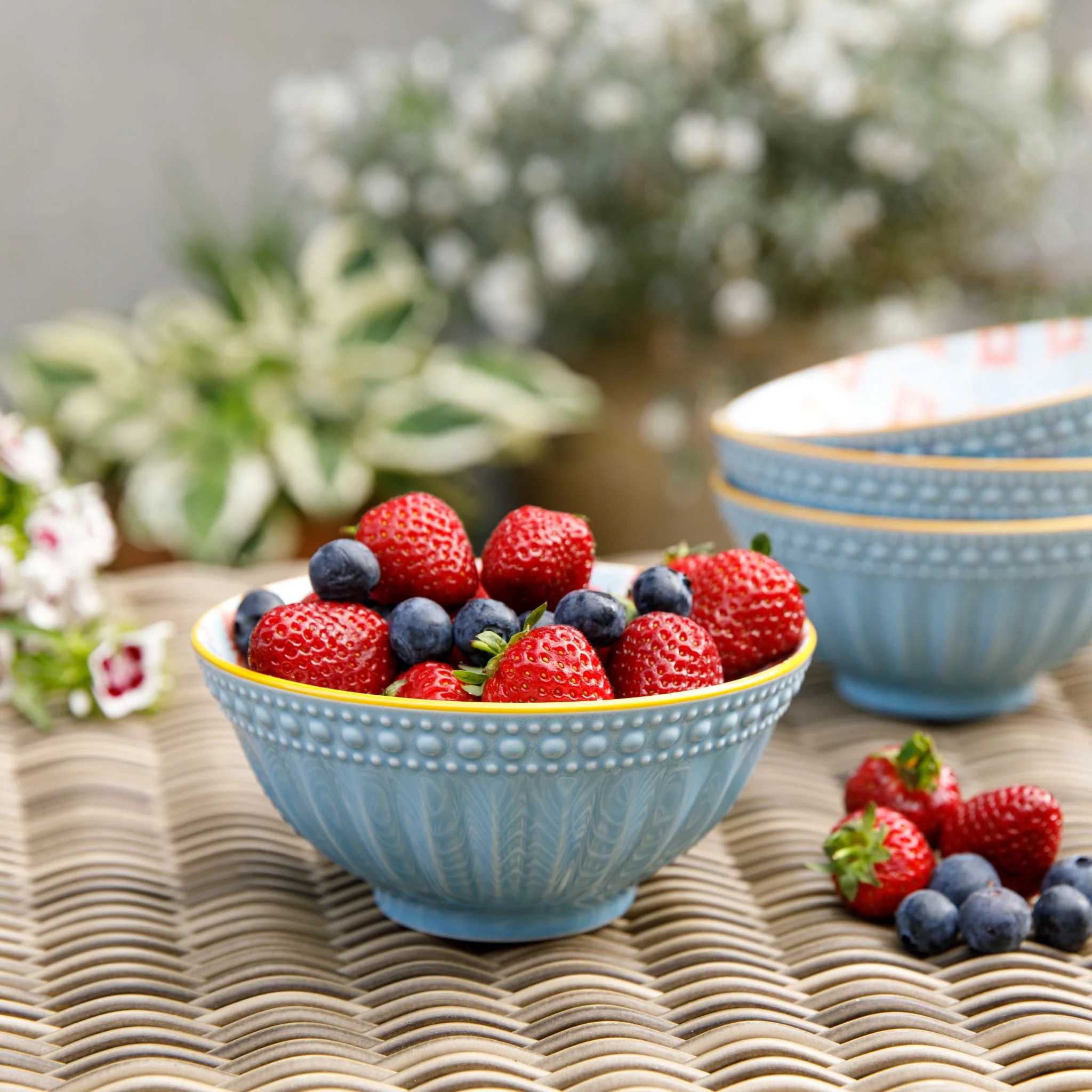 Mikasa Blue Mosaic Bowl - Mikasa Blue Mosaic Bowl 15.7CM - Image 2