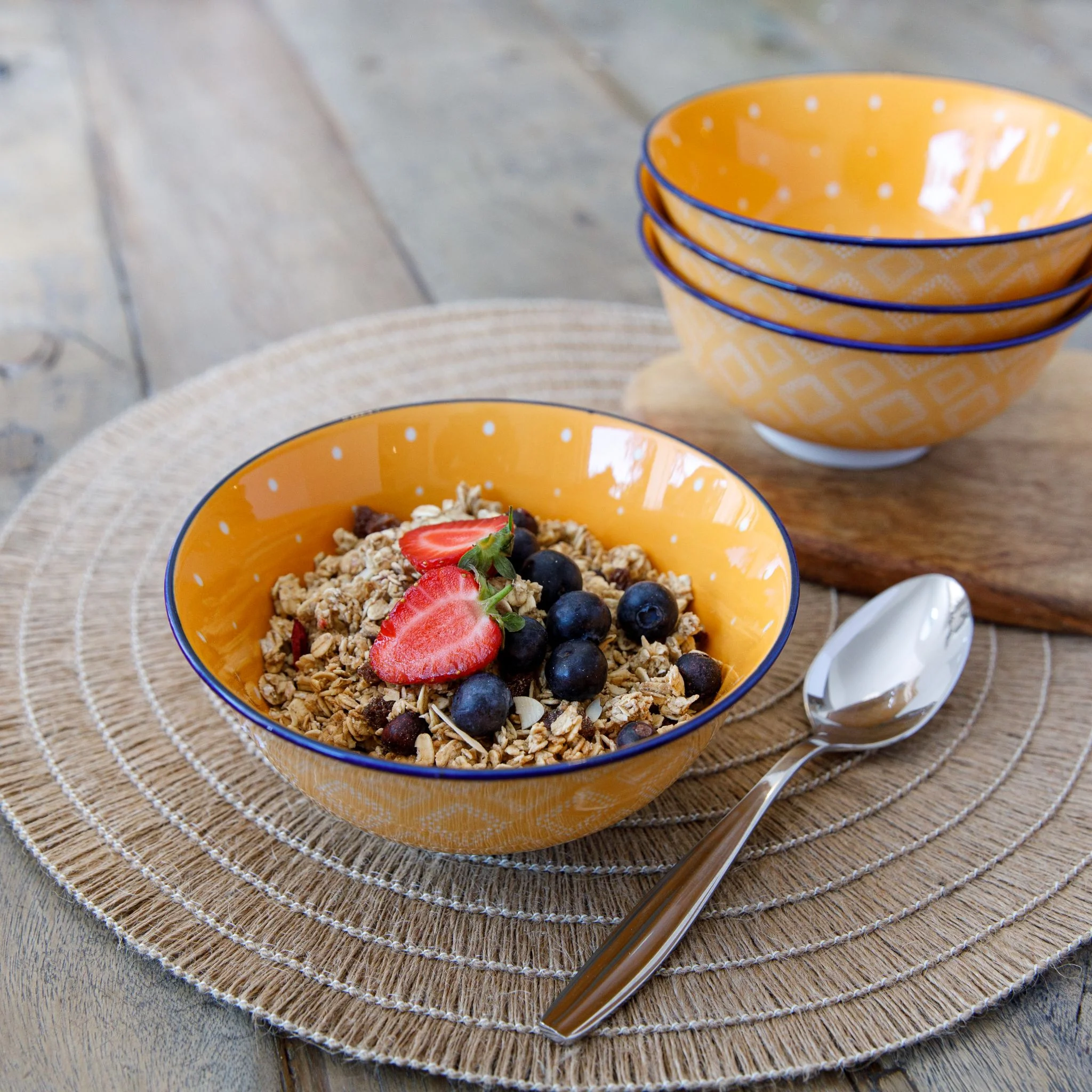 Mikasa Orange Spot Bowl - Mikasa Orange Spot Bowl 15.7CM