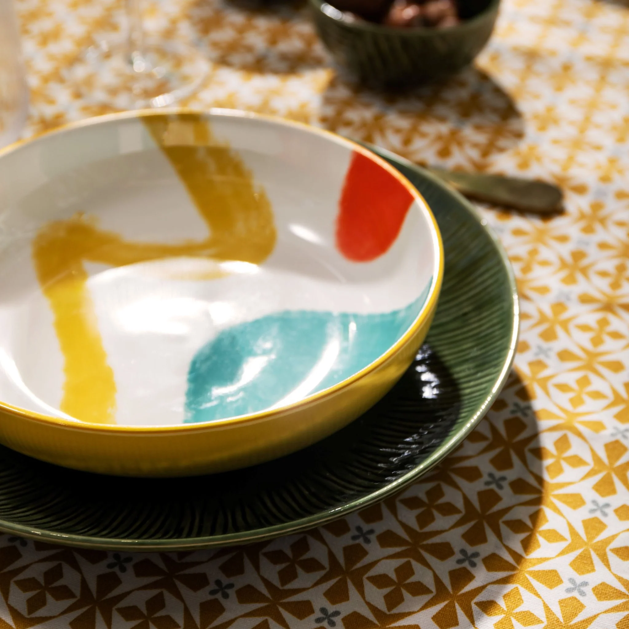 Mikasa Yellow Abstract Bow - Mikasa Yellow Abstract Bowl 21CM - Image 2