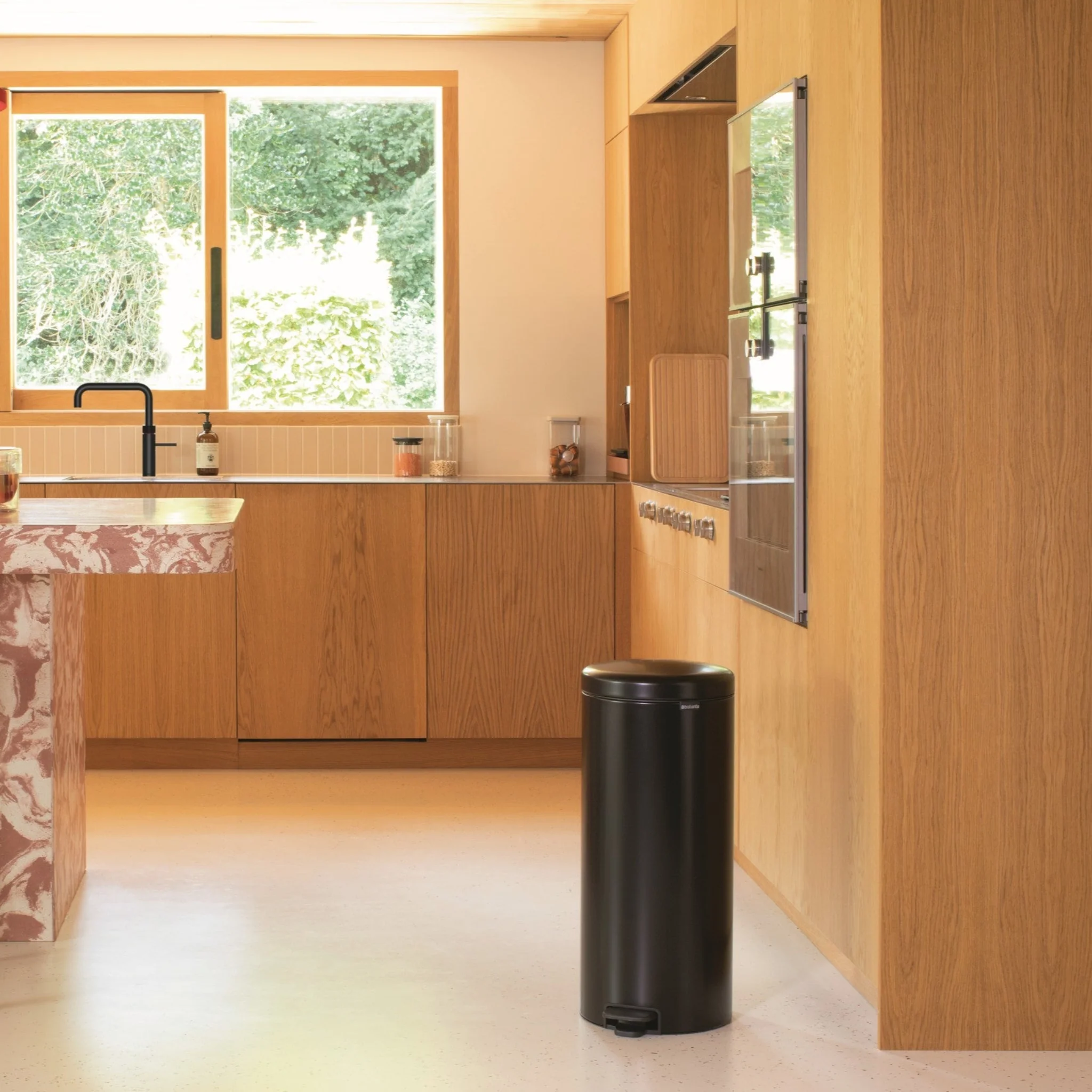 Newicon Pedal Bin Matt Black 30L - Image 2