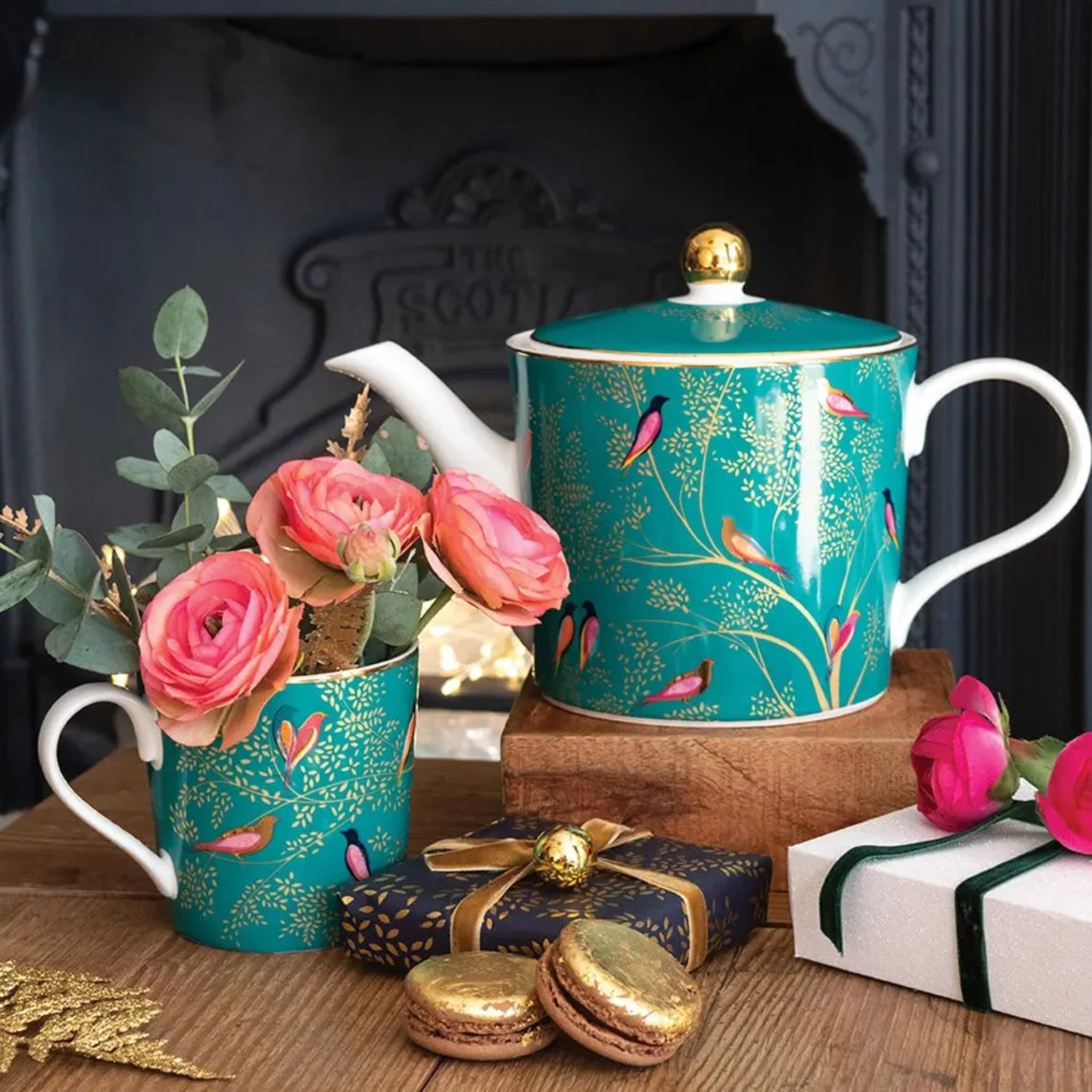 Sara Miller Chelsea Teapot - SM Chelsea Teapot