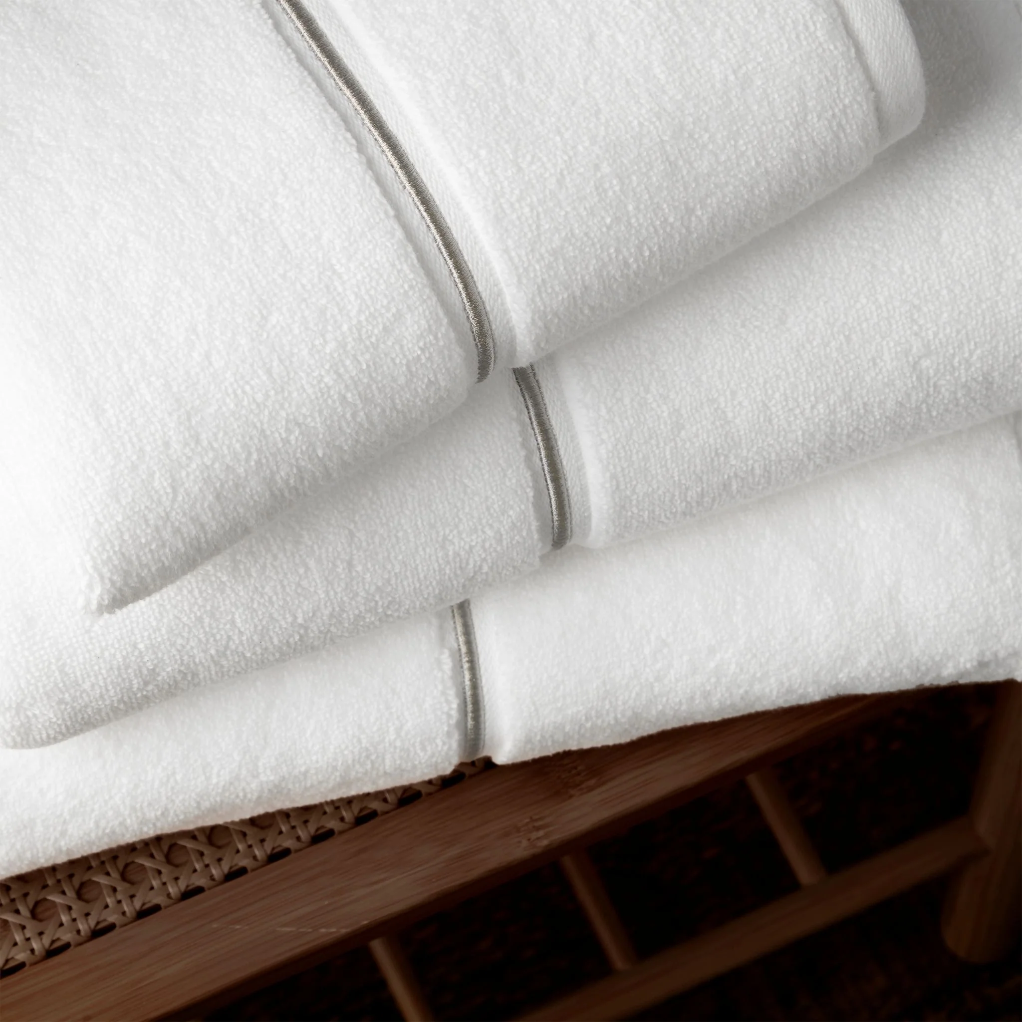 Bianca Satin Stitch Towel White - Satin Stitch Bath Sheet White - Image 3