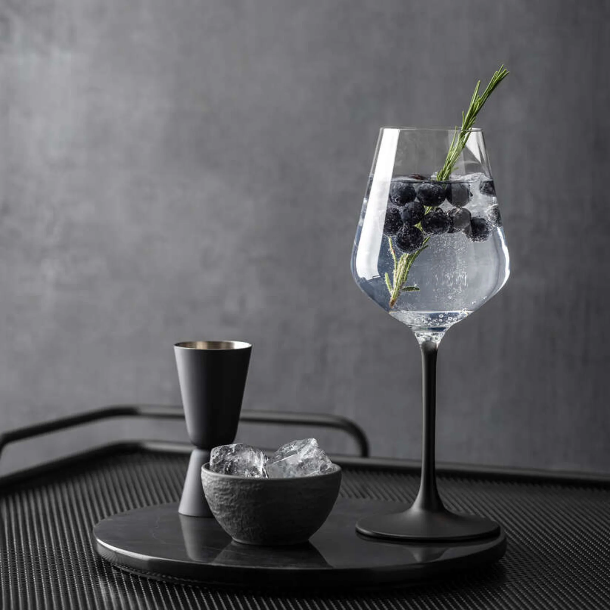 Villeroy & Boch Set Of 4 Black White Wine Glasses - White Wine Goblet Black 4 Pack