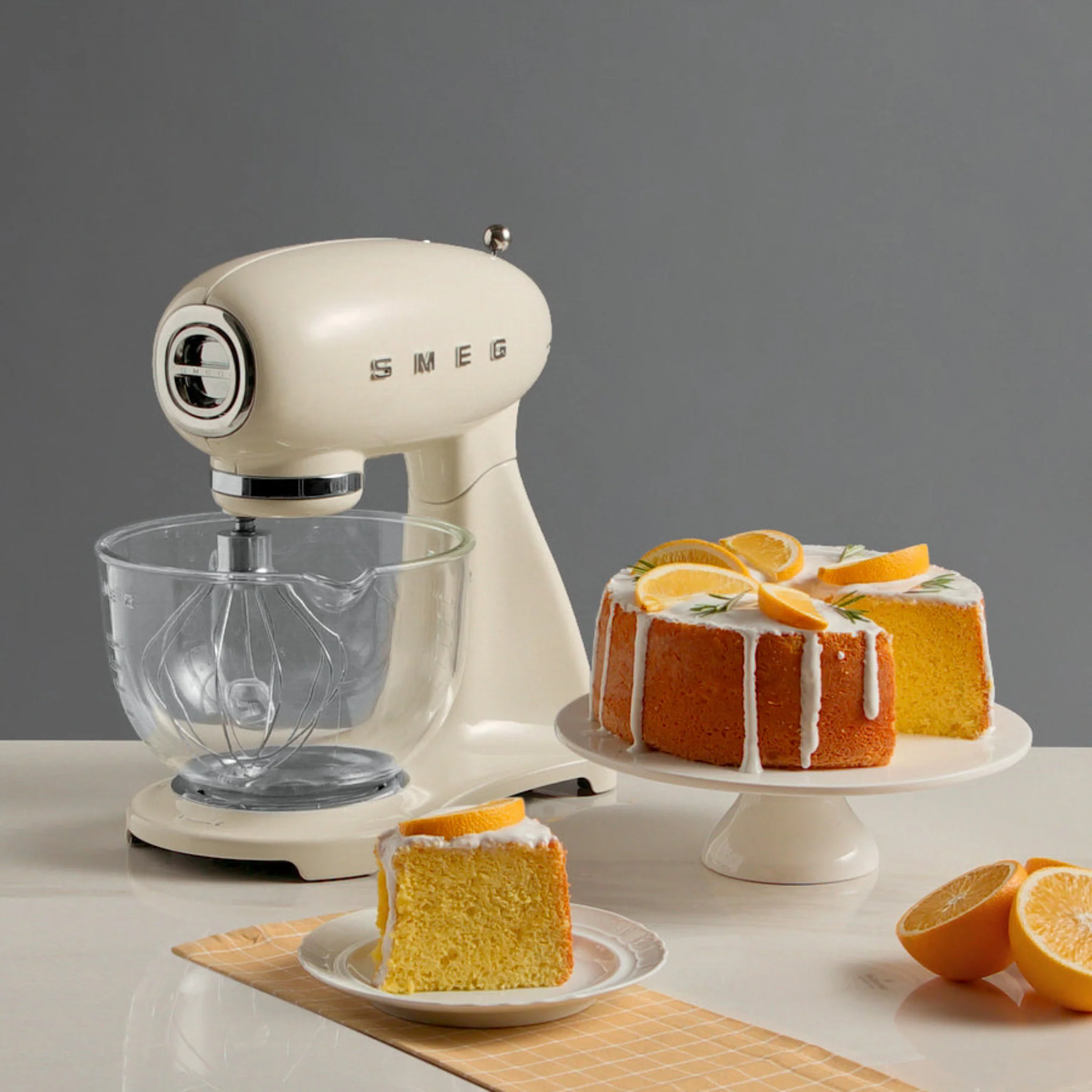 Smeg 50s Style Stand Mixer Cream